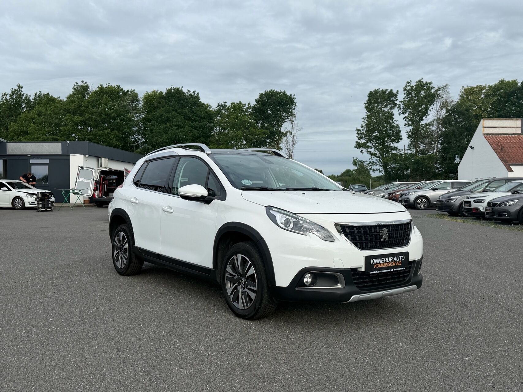 Billede af Peugeot 2008 1,2 e-THP Allure EAT6 110HK 5d 6g Aut.