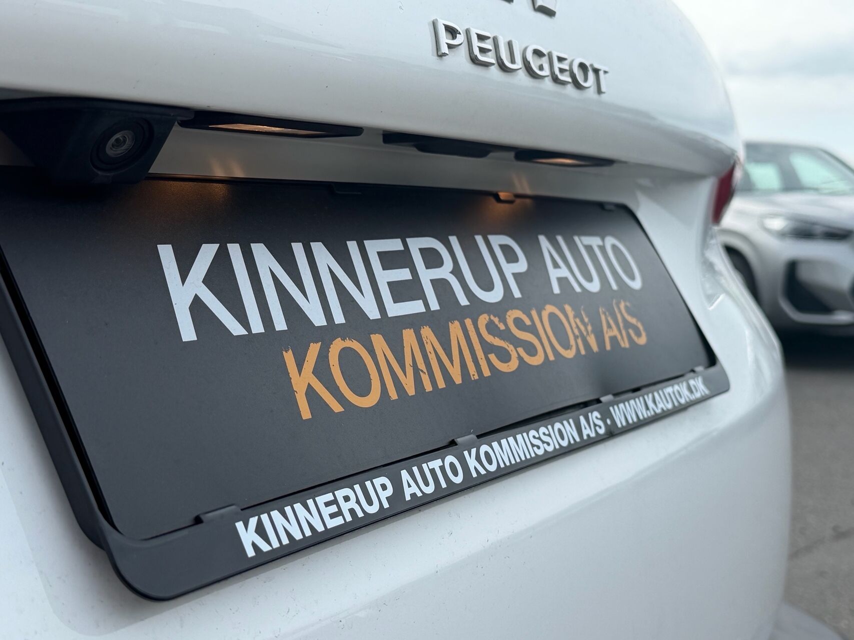 Billede af Peugeot 2008 1,2 e-THP Allure EAT6 110HK 5d 6g Aut.