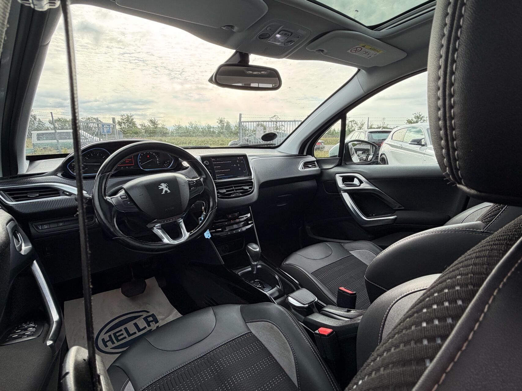 Billede af Peugeot 2008 1,2 e-THP Allure EAT6 110HK 5d 6g Aut.