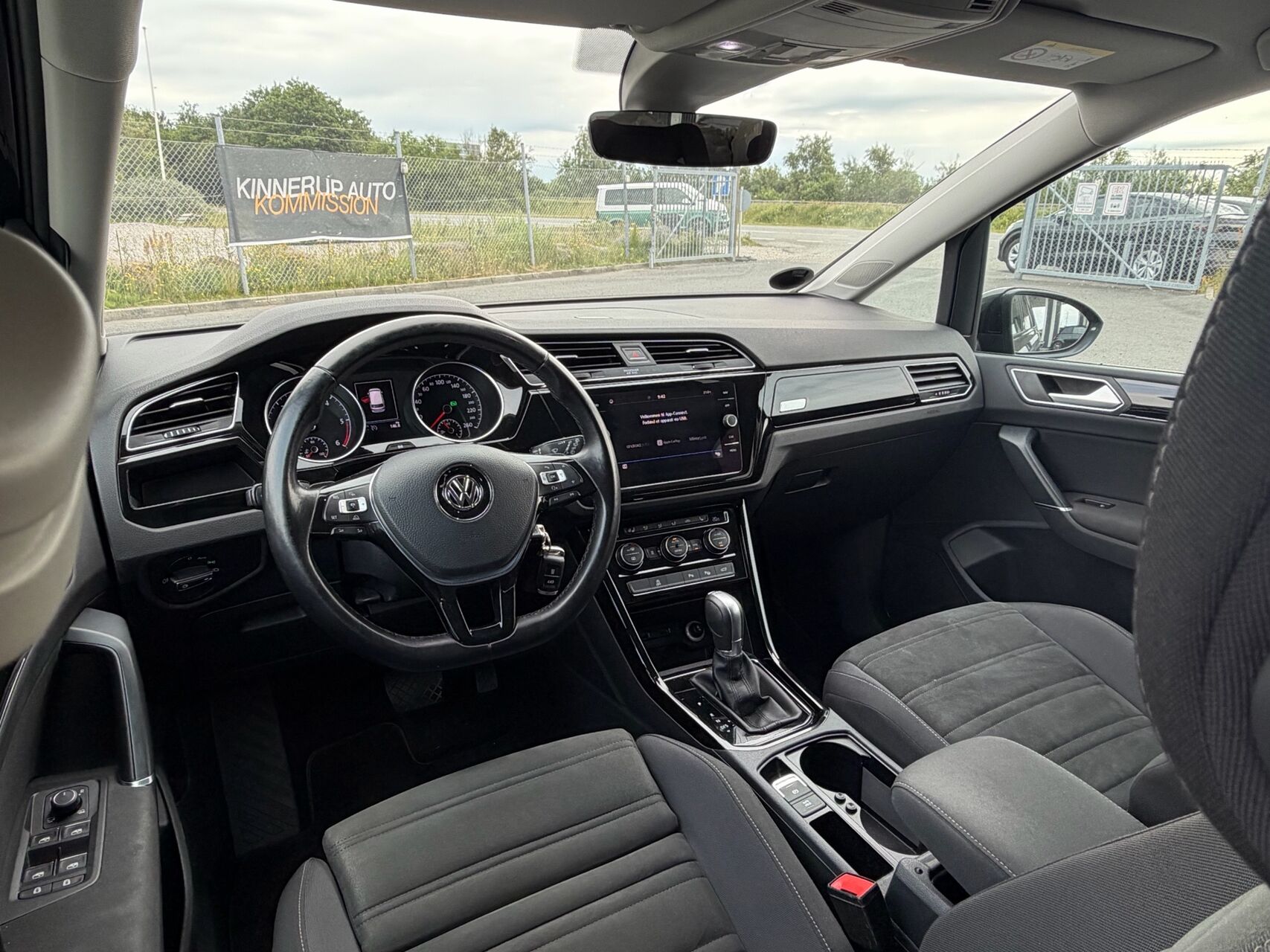 Billede af VW Touran 2,0 TDI SCR R-Line DSG 190HK 6g Aut.