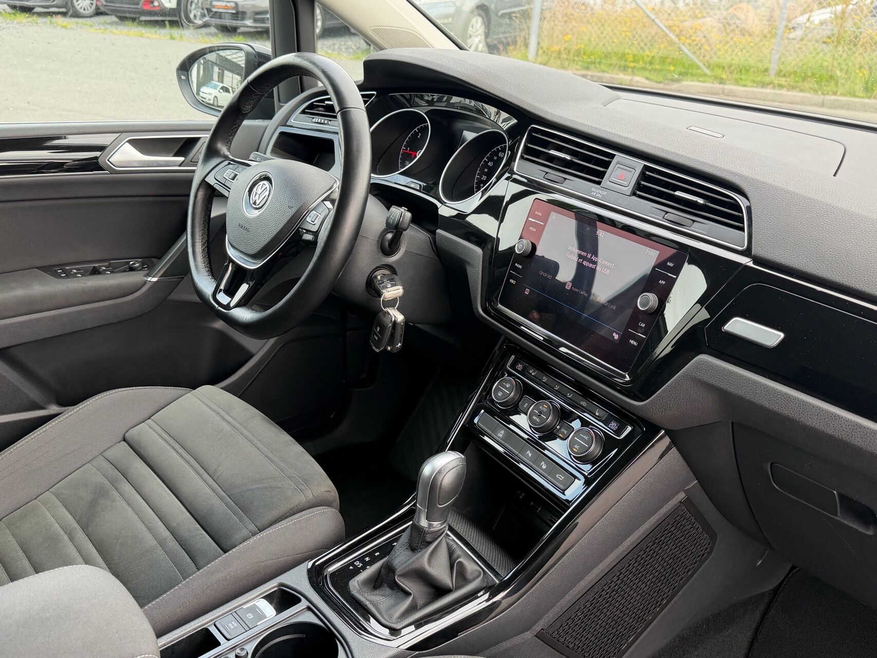 Billede af VW Touran 2,0 TDI SCR R-Line DSG 190HK 6g Aut.