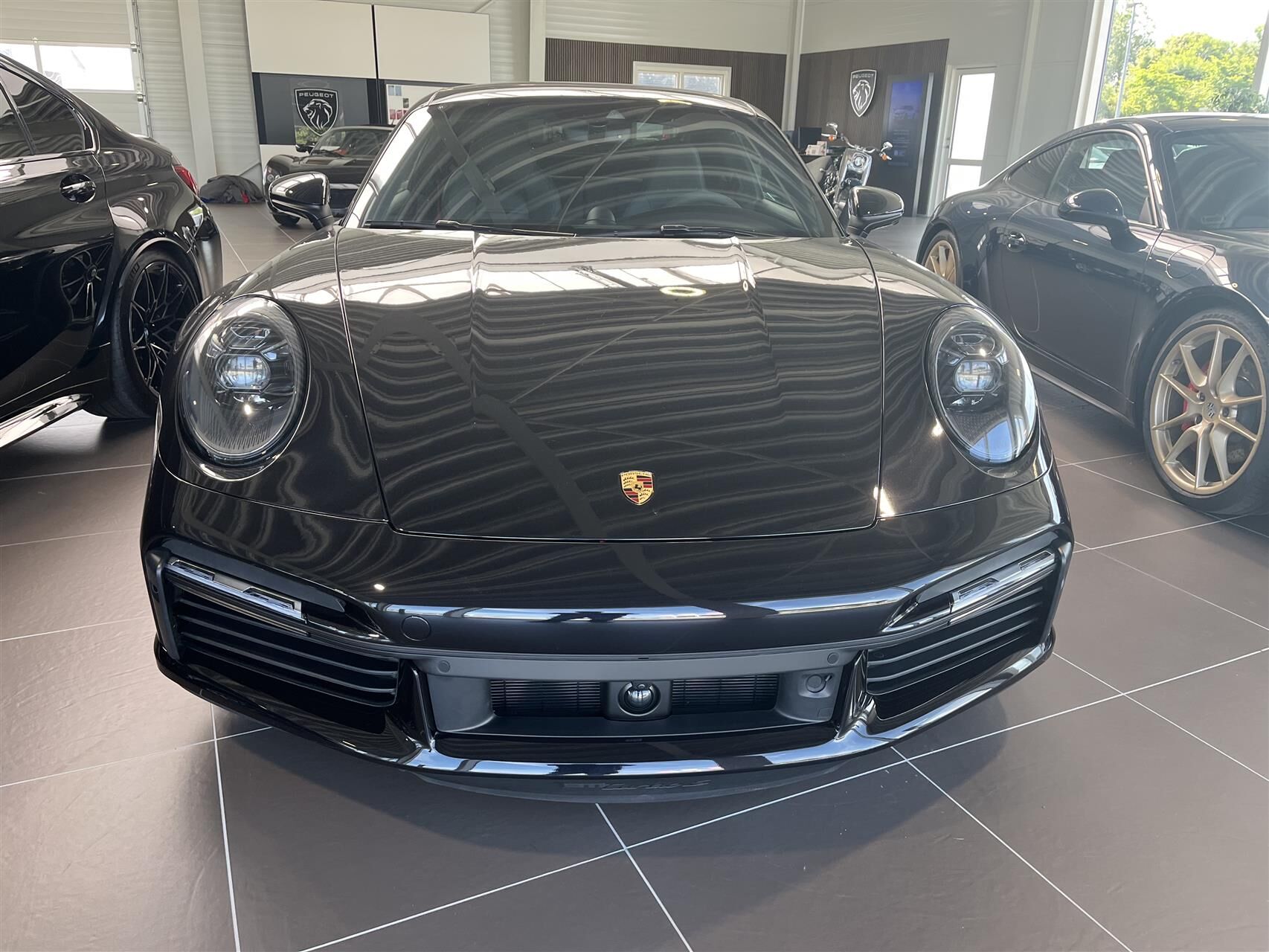 Billede af Porsche 911 Turbo S 3,7 PDK 650HK 2d 8g Aut.