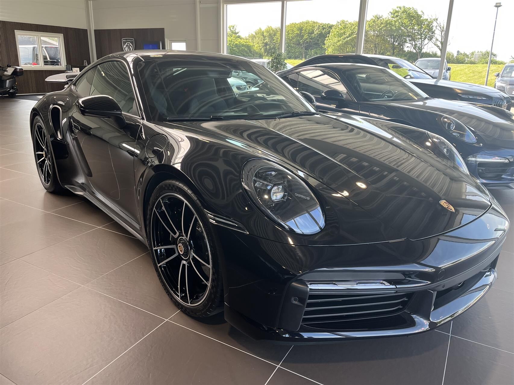Billede af Porsche 911 Turbo S 3,7 PDK 650HK 2d 8g Aut.