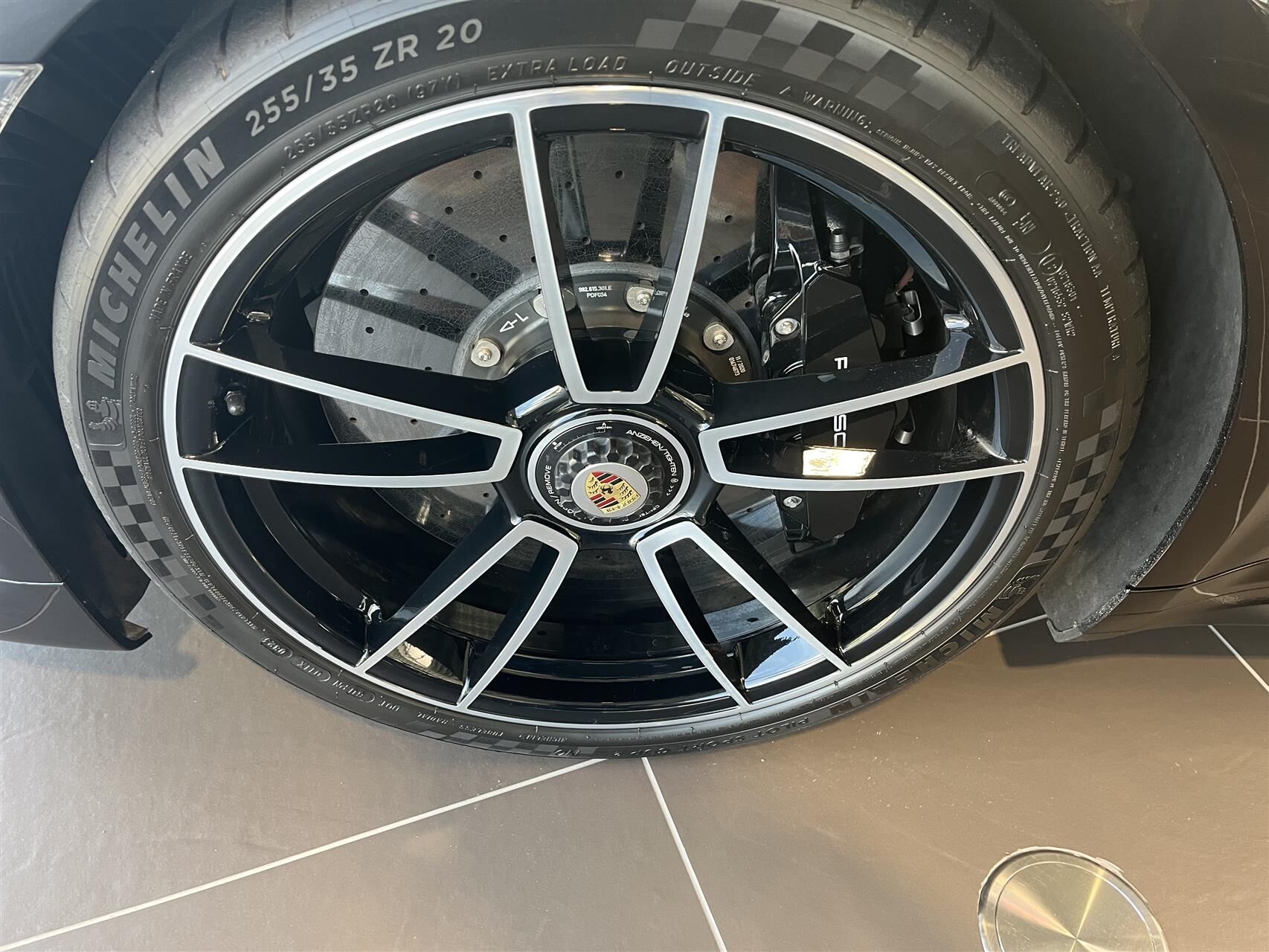 Billede af Porsche 911 Turbo S 3,7 PDK 650HK 2d 8g Aut.