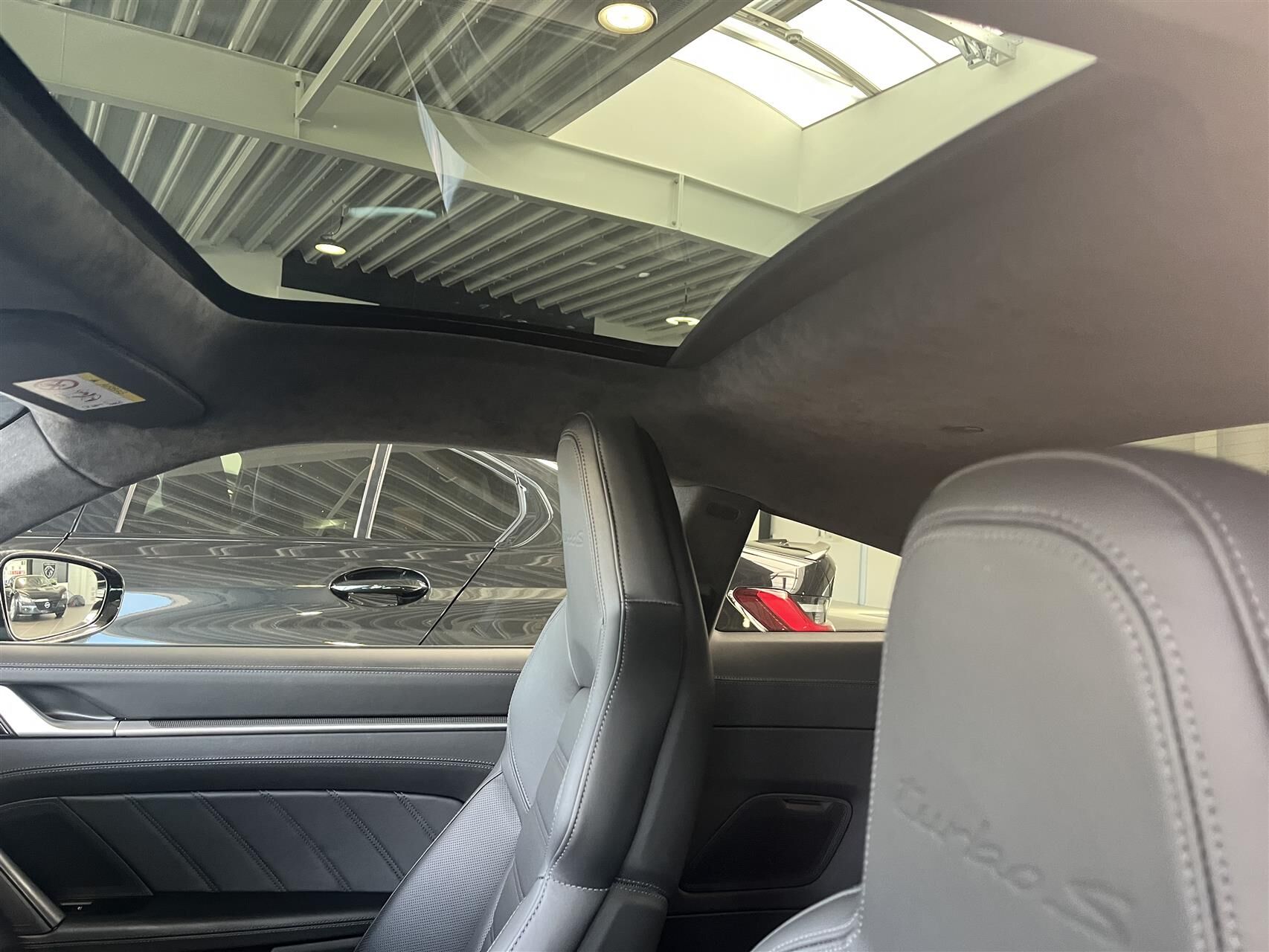 Billede af Porsche 911 Turbo S 3,7 PDK 650HK 2d 8g Aut.
