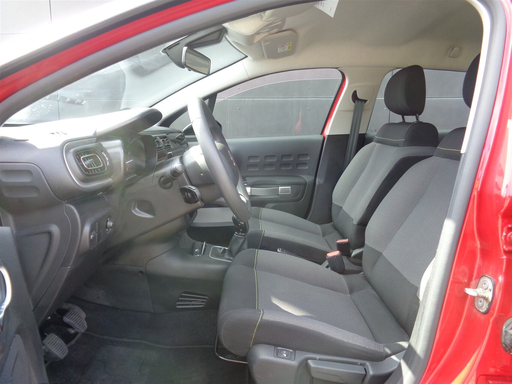 Billede af Citroën C3 1,2 PureTech Concorde Ltd. 83HK 5d