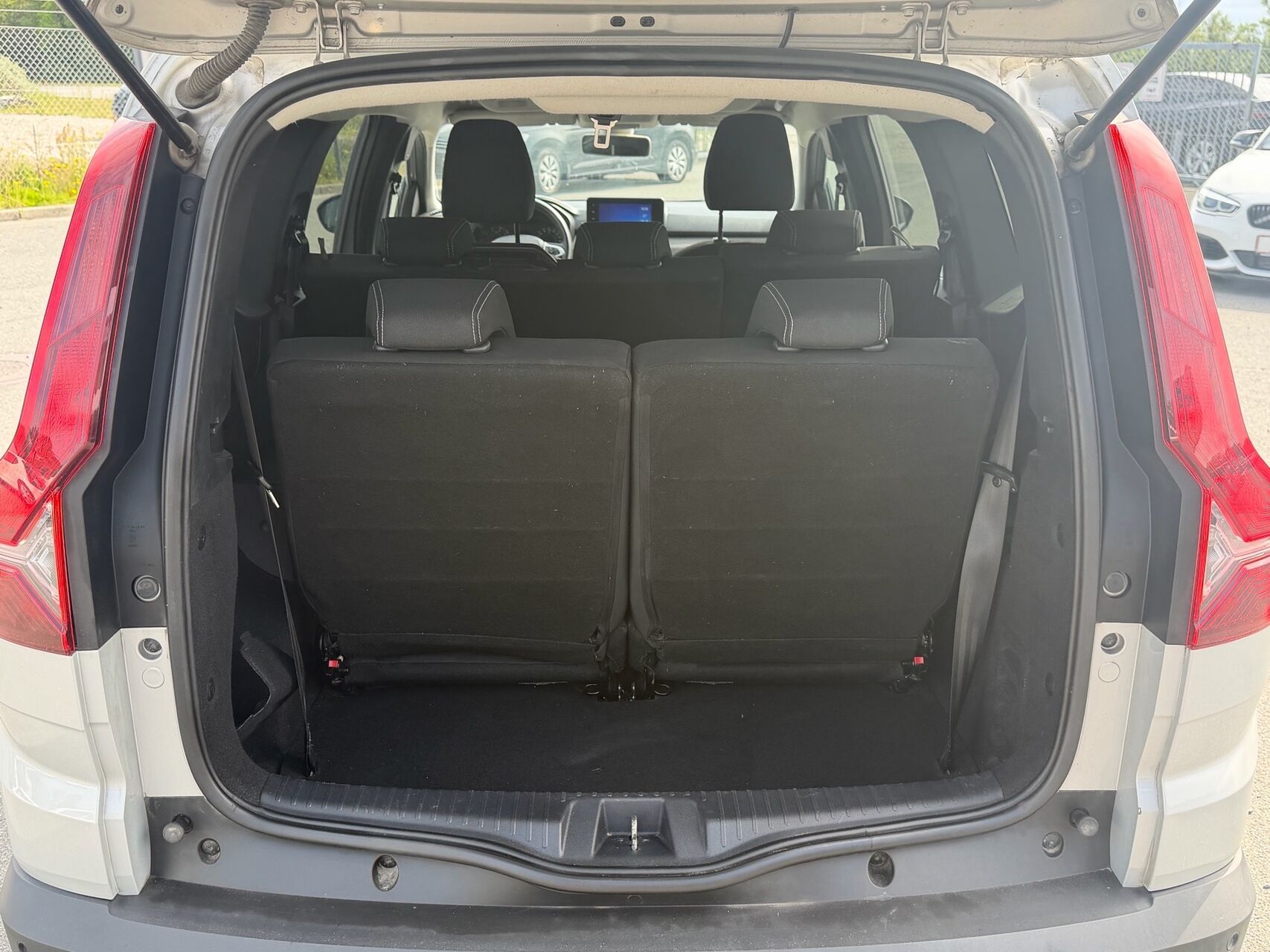 Billede af Dacia Jogger 7 Sæder 1,0 Tce Comfort 110HK 5d 6g