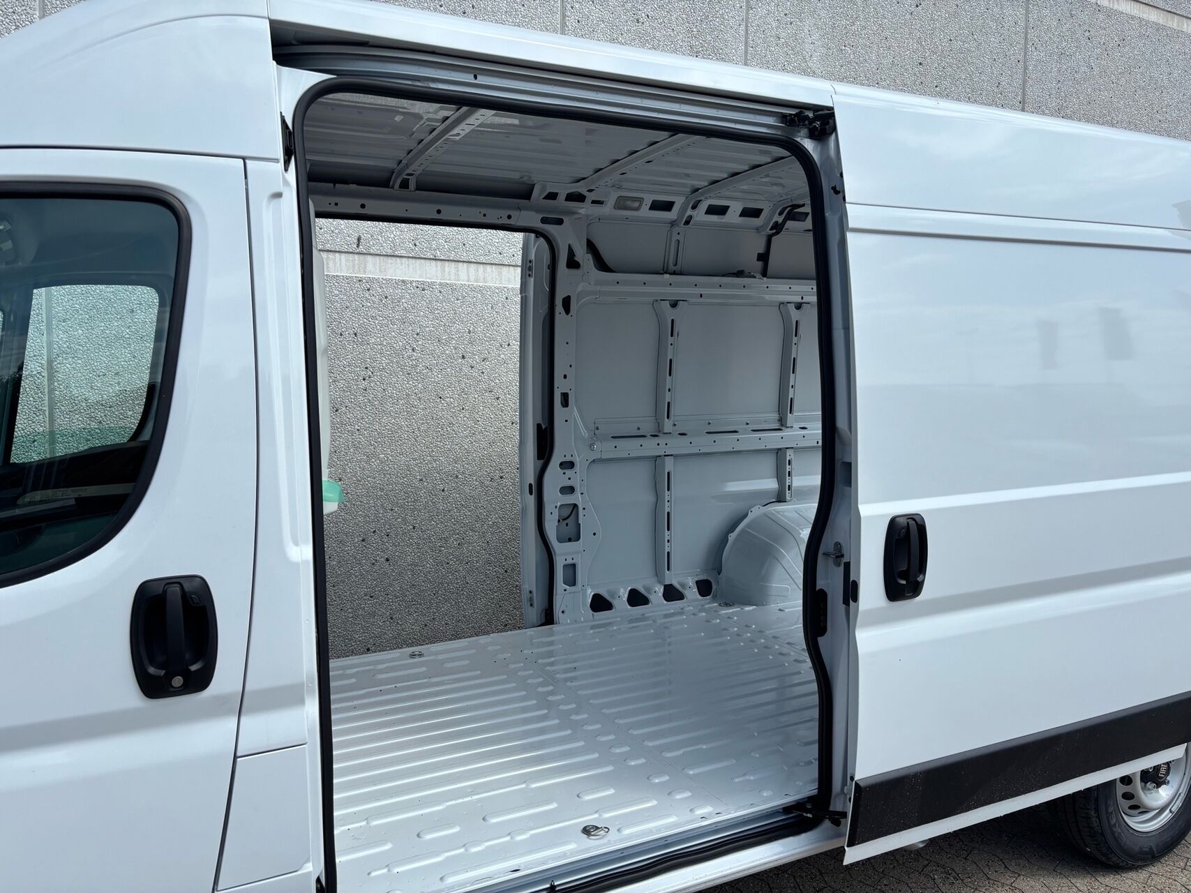 Billede af Fiat Ducato 35M L3H2 2,2 Multijet Comfort 180HK Van 8g Aut.