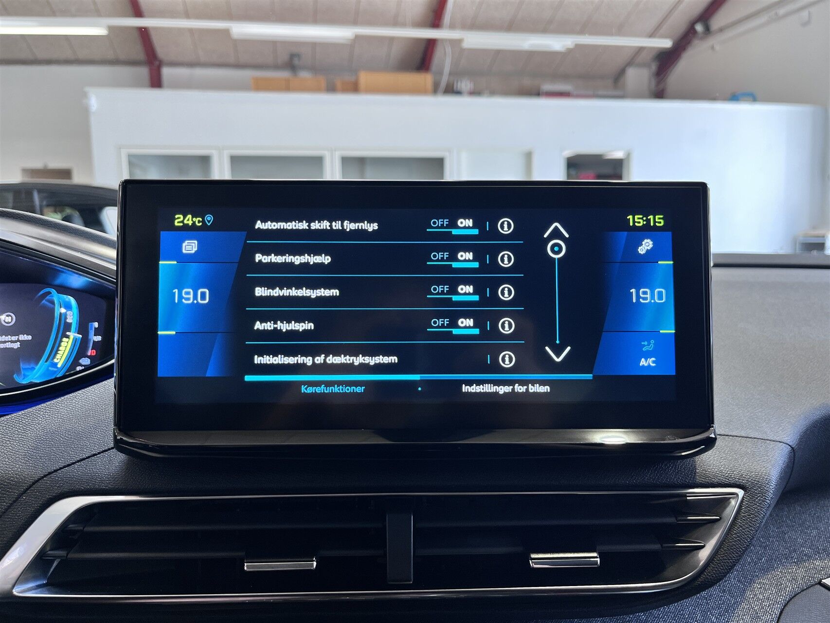 Billede af Peugeot 3008 1,6 PureTech  Plugin-hybrid Selection Sport EAT8 225HK 5d 8g Aut.