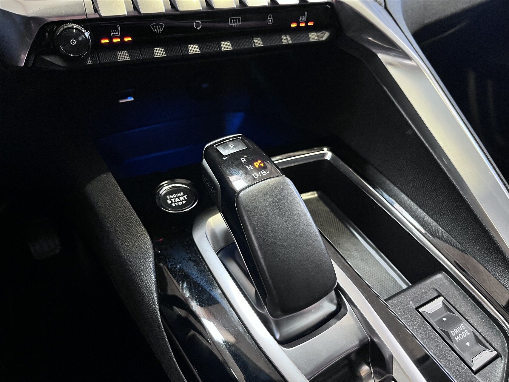 Billede af Peugeot 3008 1,6 PureTech  Plugin-hybrid Selection Sport EAT8 225HK 5d 8g Aut.