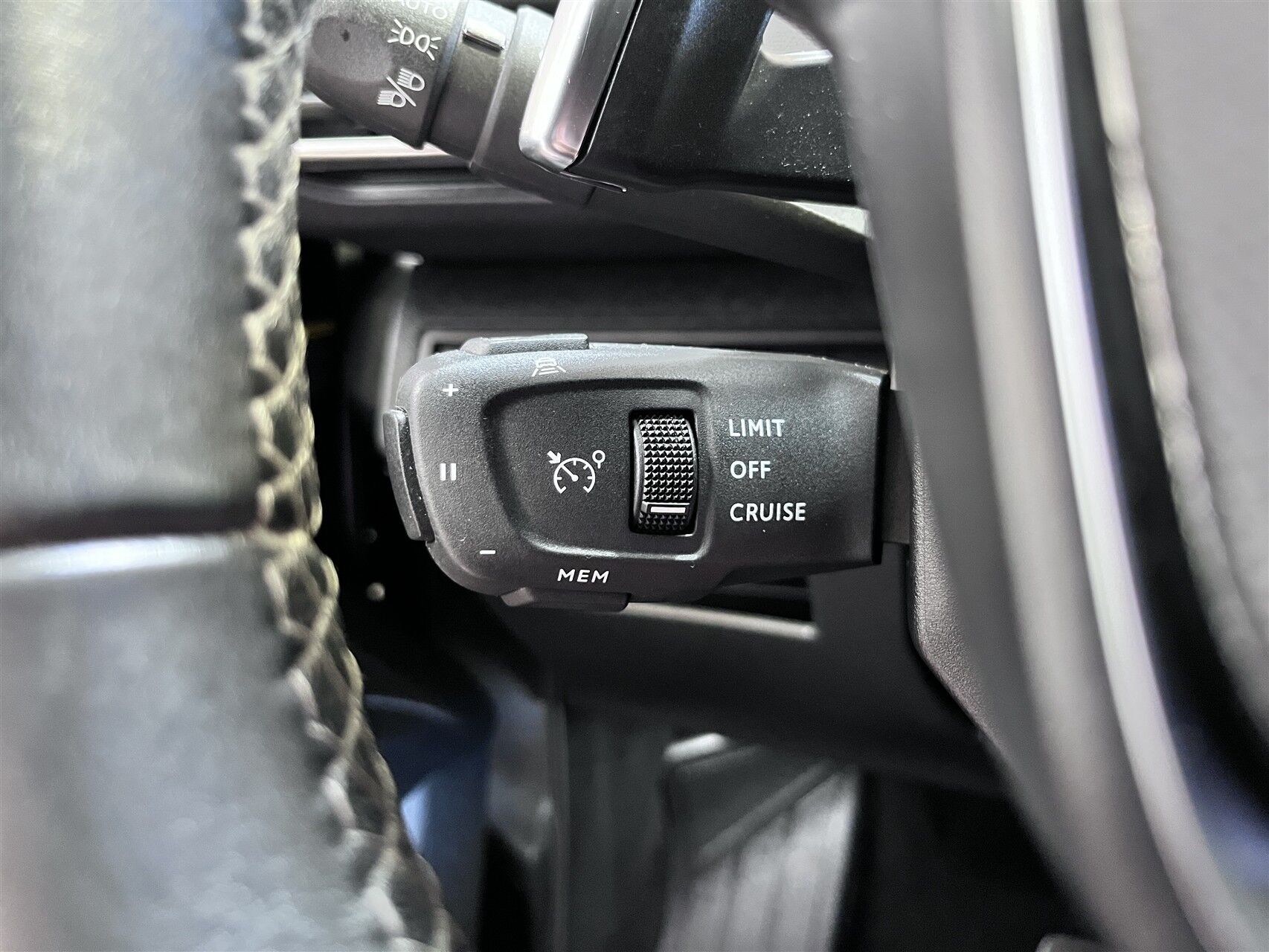 Billede af Peugeot 3008 1,6 PureTech  Plugin-hybrid Selection Sport EAT8 225HK 5d 8g Aut.