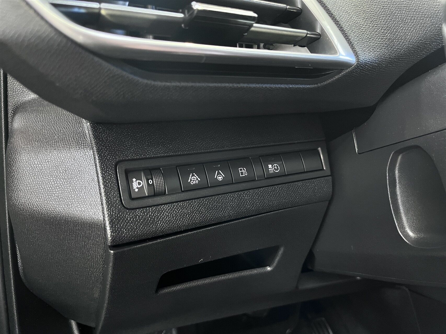 Billede af Peugeot 3008 1,6 PureTech  Plugin-hybrid Selection Sport EAT8 225HK 5d 8g Aut.