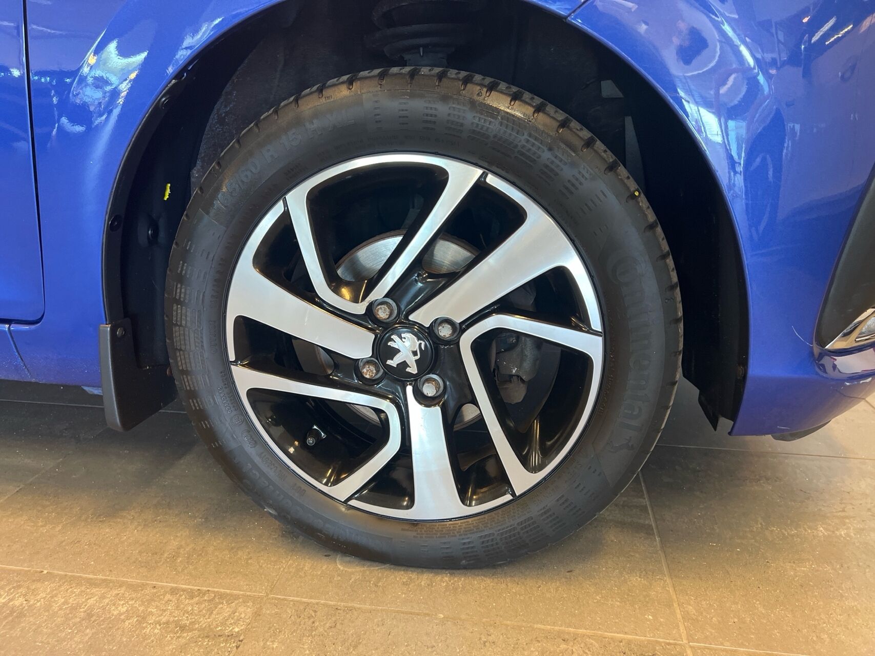 Billede af Peugeot 108 1,0 e-Vti Infinity 72HK 5d