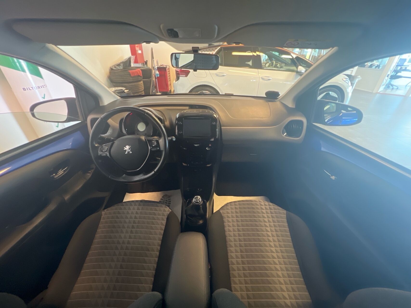 Billede af Peugeot 108 1,0 e-Vti Infinity 72HK 5d