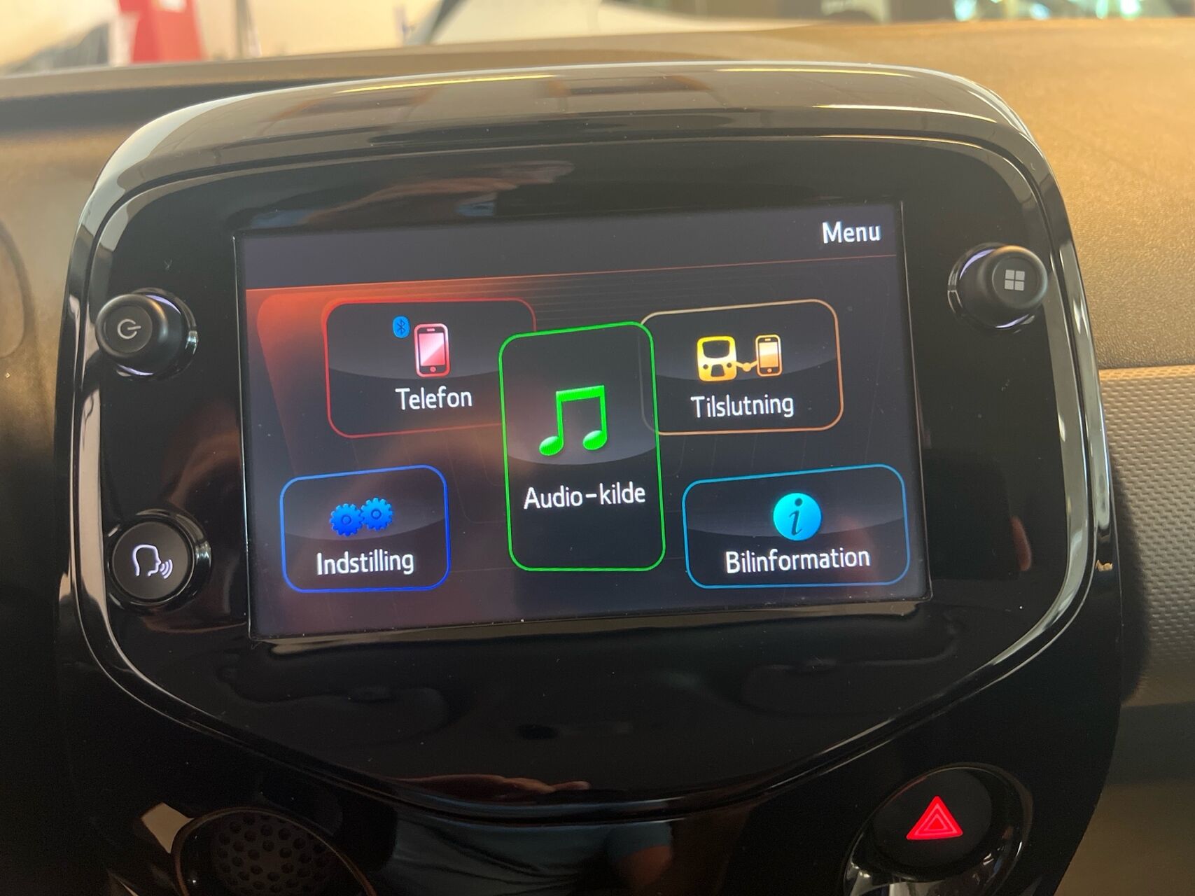 Billede af Peugeot 108 1,0 e-Vti Infinity 72HK 5d