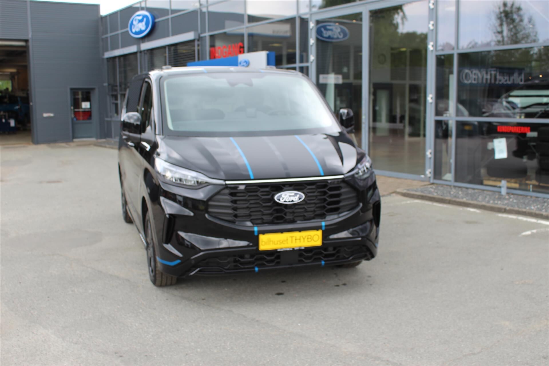 Billede af Ford Transit Custom 320 L1H1 2,0 EcoBlue Sport AWD 170HK Van 8g Aut.