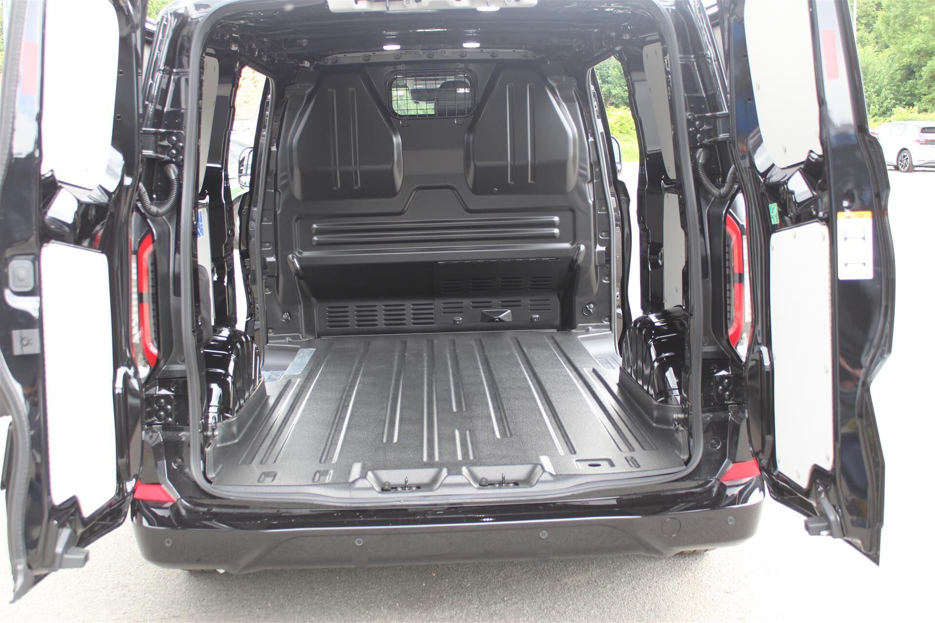 Billede af Ford Transit Custom 320 L1H1 2,0 EcoBlue Sport AWD 170HK Van 8g Aut.