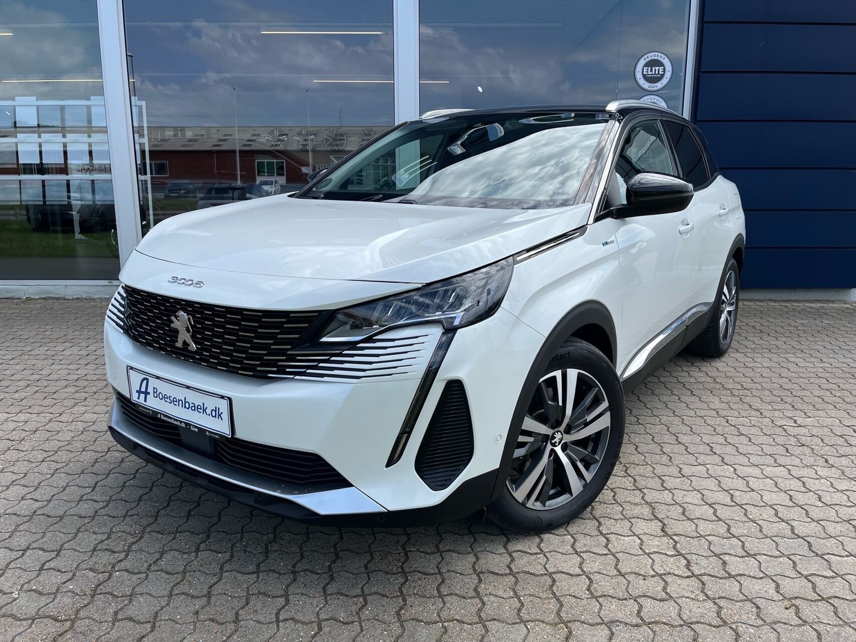 Billede af Peugeot 3008 1,6 PureTech  Plugin-hybrid First Selection EAT8 225HK 5d 8g Aut.