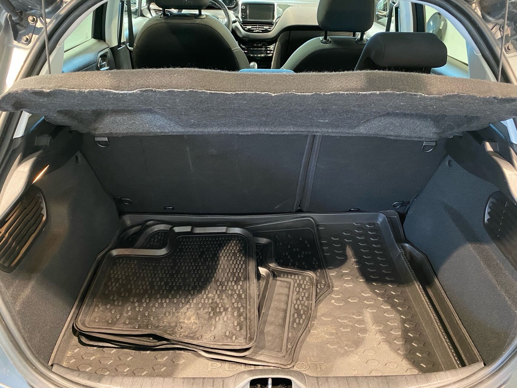 Billede af Peugeot 208 1,6 BlueHDi Allure Sky 100HK 5d