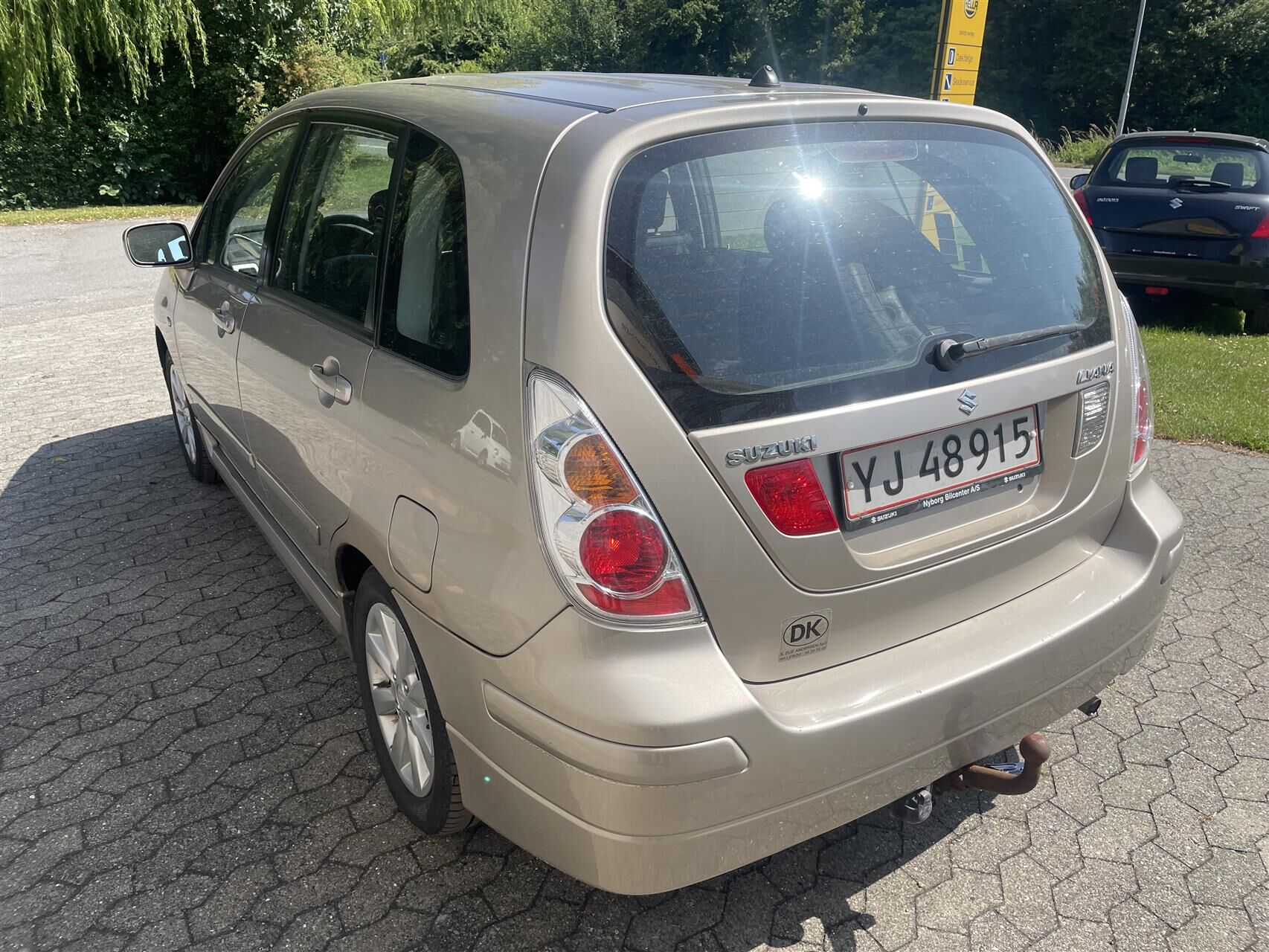 Billede af Suzuki Liana 1,6 m\ aircondition 106HK 5d