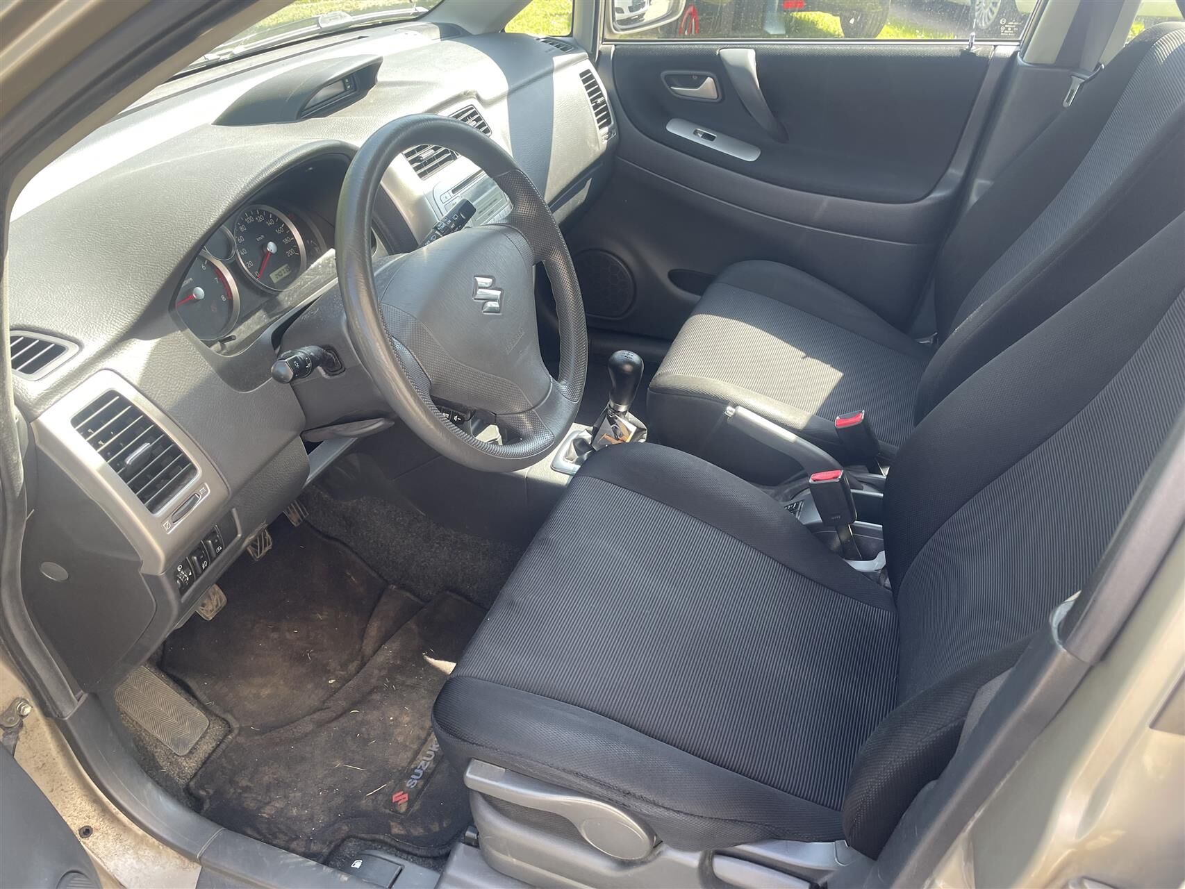 Billede af Suzuki Liana 1,6 m\ aircondition 106HK 5d