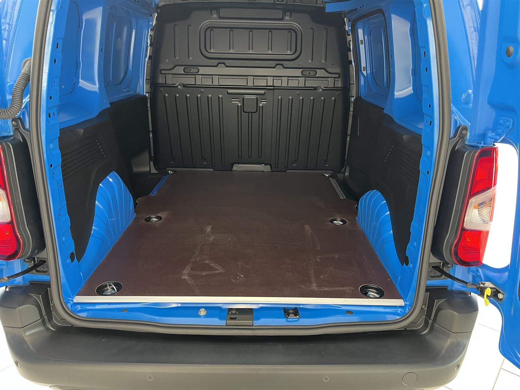 Billede af Peugeot e-Partner L1 V2 EL Plus 136HK Van Aut.