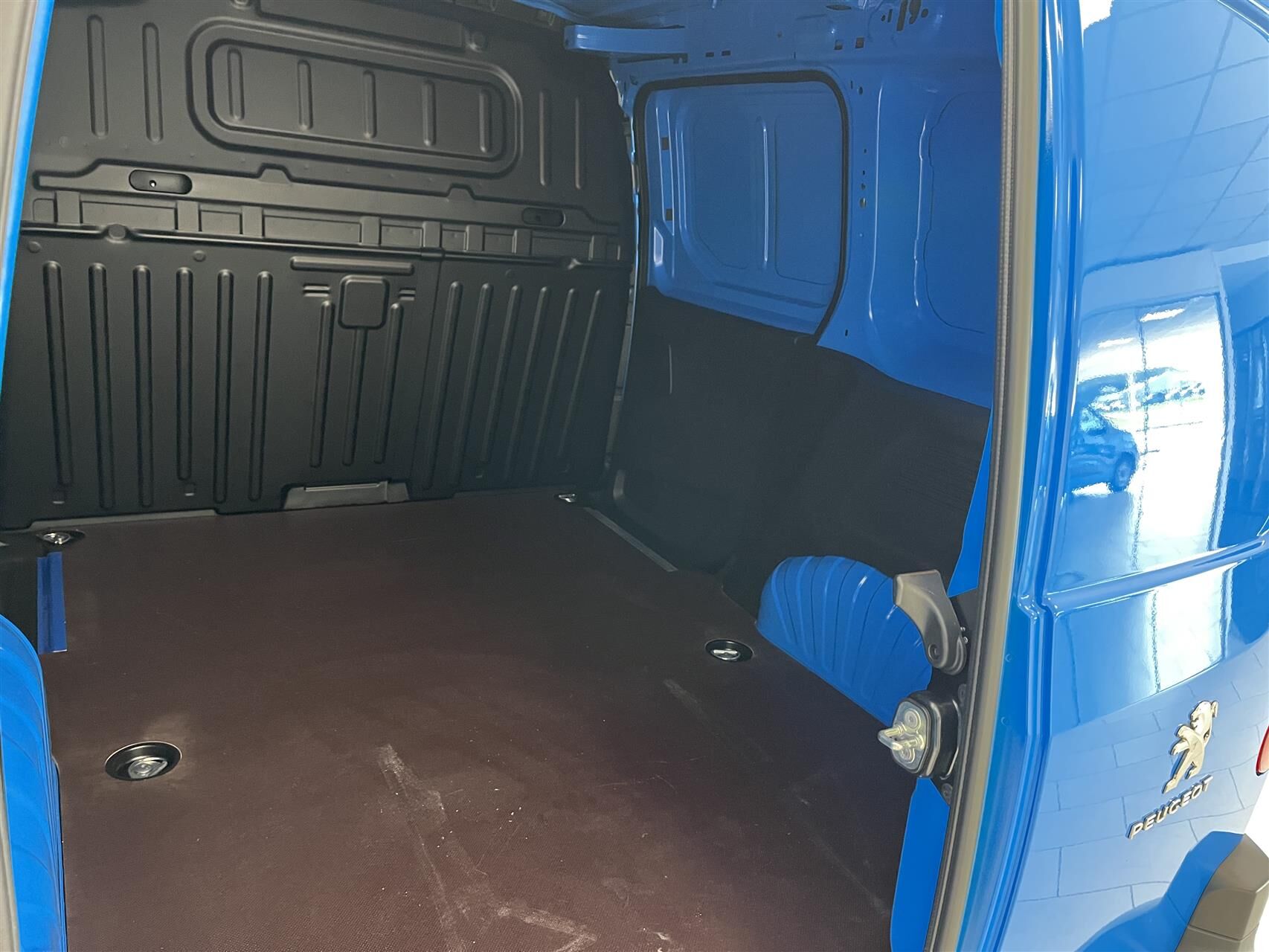 Billede af Peugeot e-Partner L1 V2 EL Plus 136HK Van Aut.
