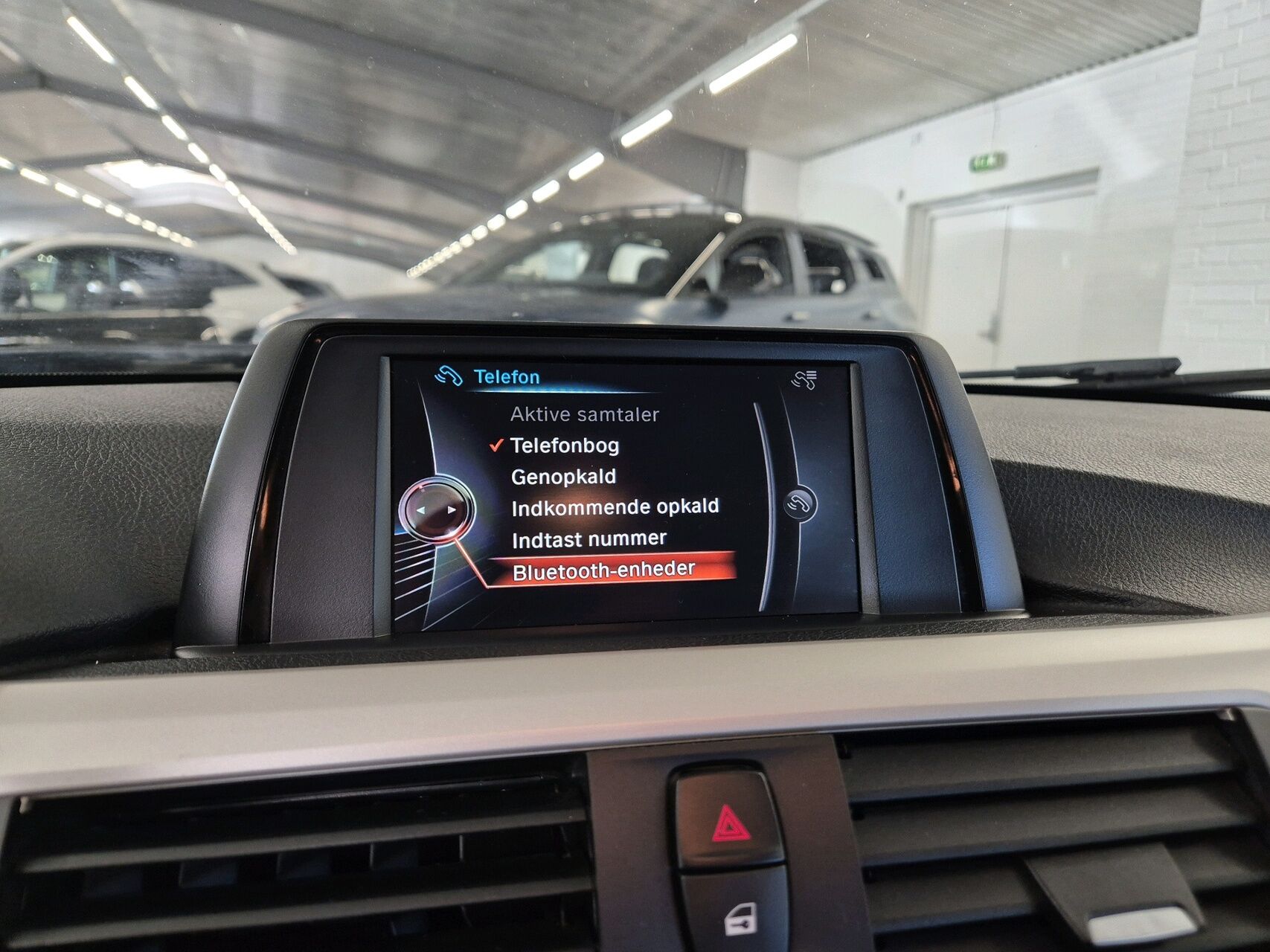 Billede af BMW 320d Touring 2,0 D Advantage Steptronic 190HK Stc 8g Aut.