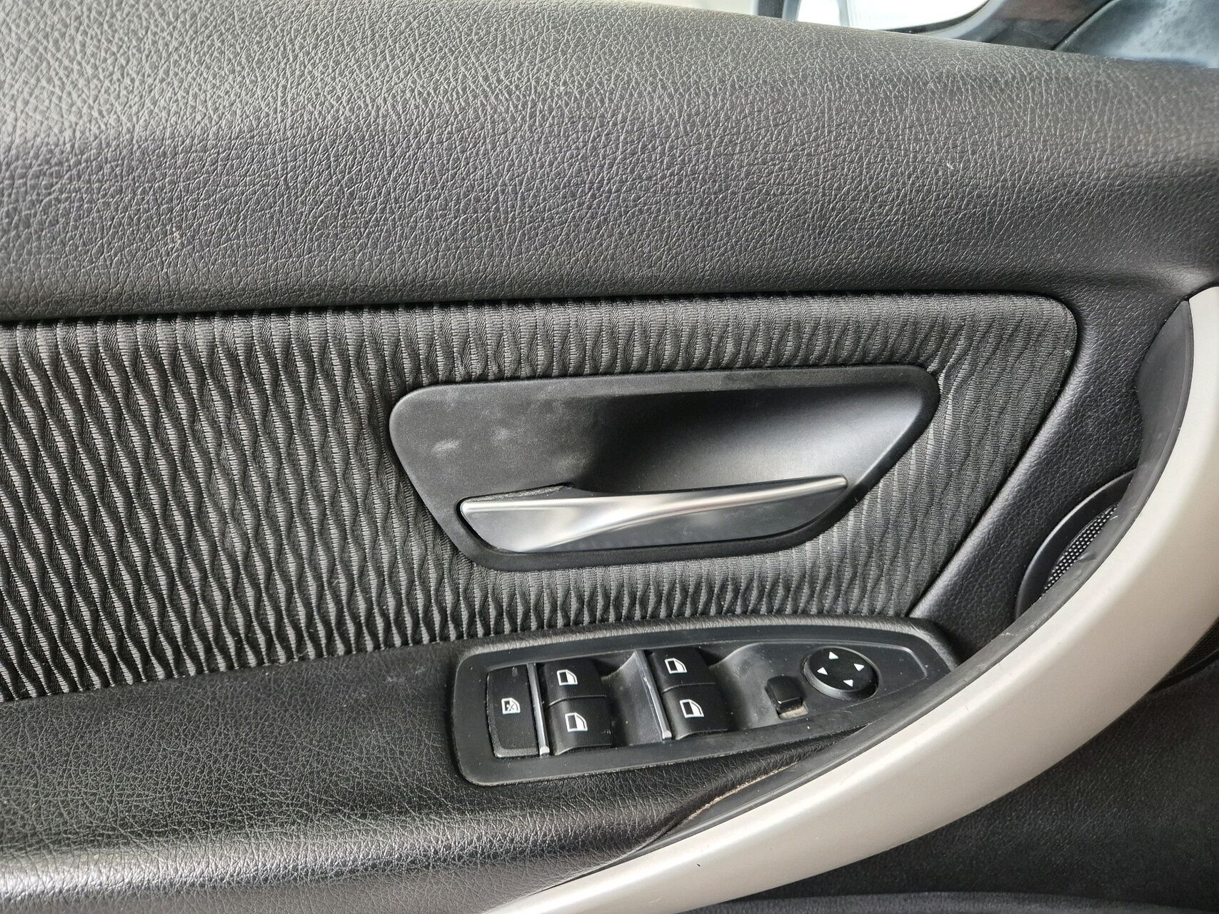 Billede af BMW 320d Touring 2,0 D Advantage Steptronic 190HK Stc 8g Aut.