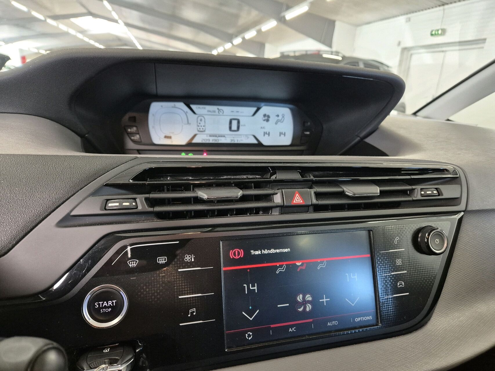 Billede af Citroën Grand C4 Picasso 1,6 Blue HDi Iconic start/stop 120HK 6g
