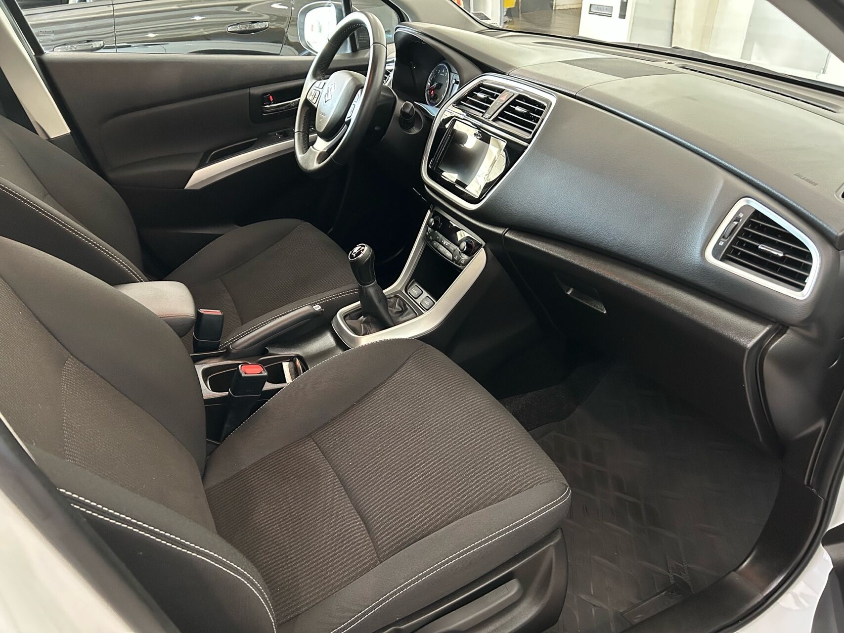 Billede af Suzuki S-Cross 1,0 Boosterjet Active 112HK 5d
