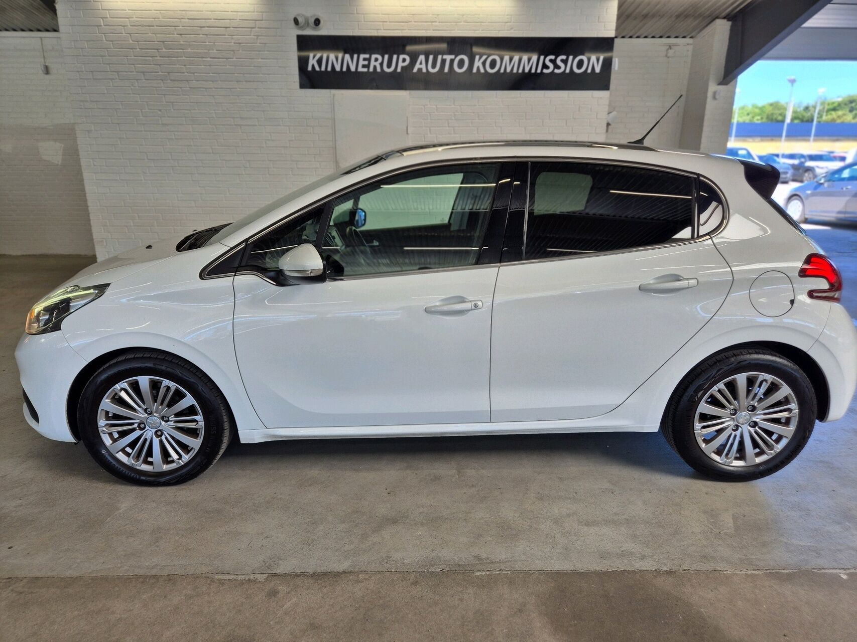 Billede af Peugeot 208 1,5 BlueHDi Infinity 100HK 5d 6g