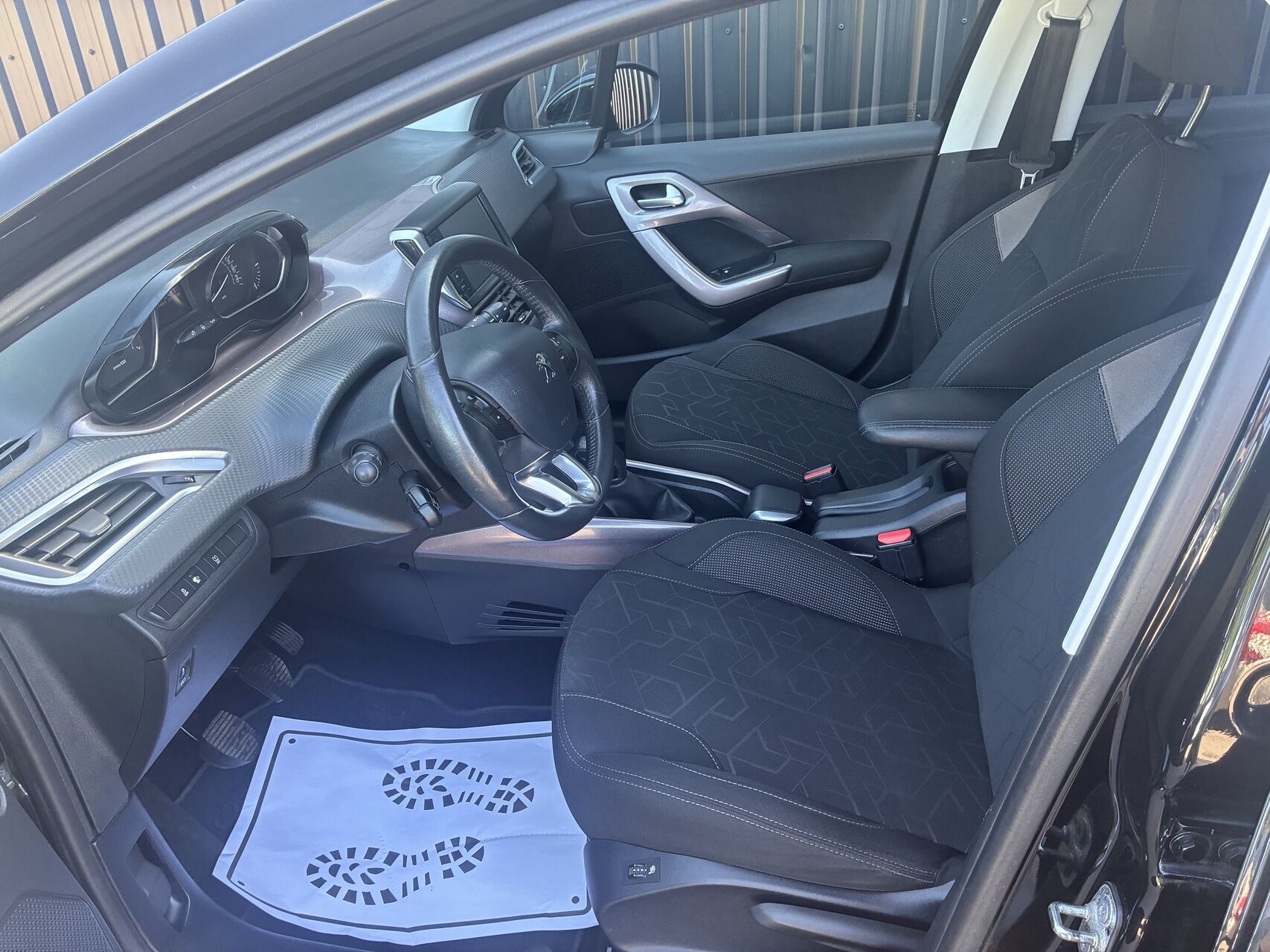 Billede af Peugeot 2008 1,2 e-THP Active 110HK
