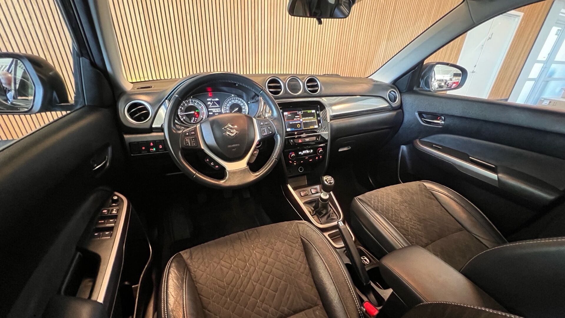 Billede af Suzuki Vitara 1,4 Boosterjet  Mild hybrid Adventure 129HK 5d 6g