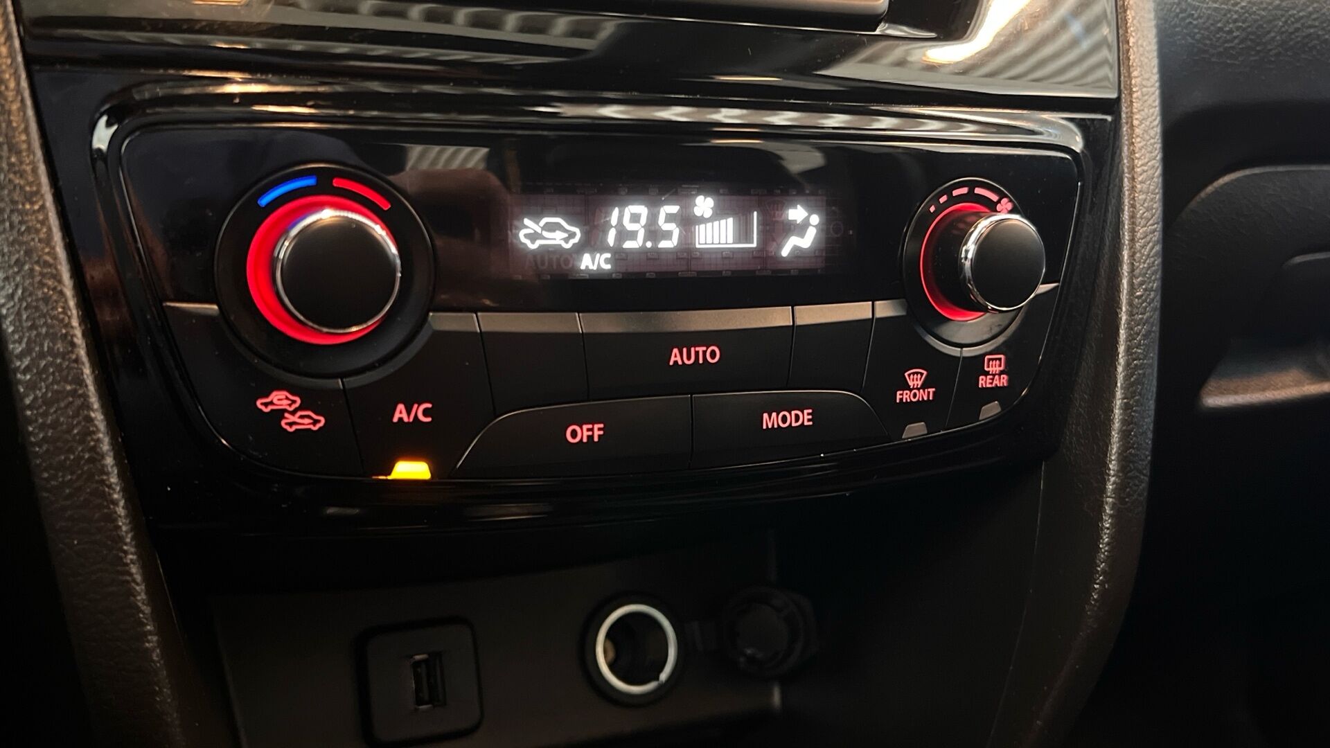 Billede af Suzuki Vitara 1,4 Boosterjet  Mild hybrid Adventure 129HK 5d 6g