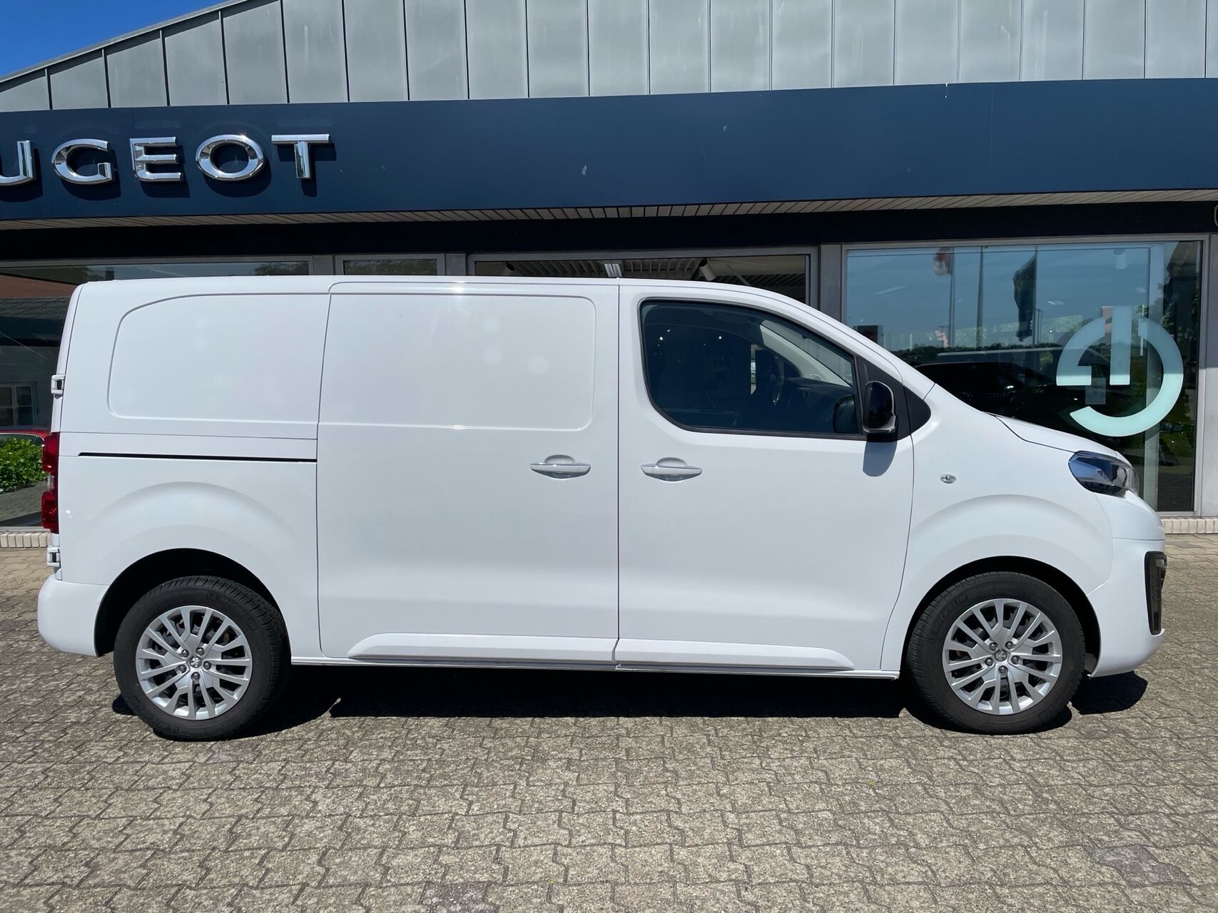 Billede af Peugeot Expert L2 2,0 BlueHDi Premium 144HK Van 6g