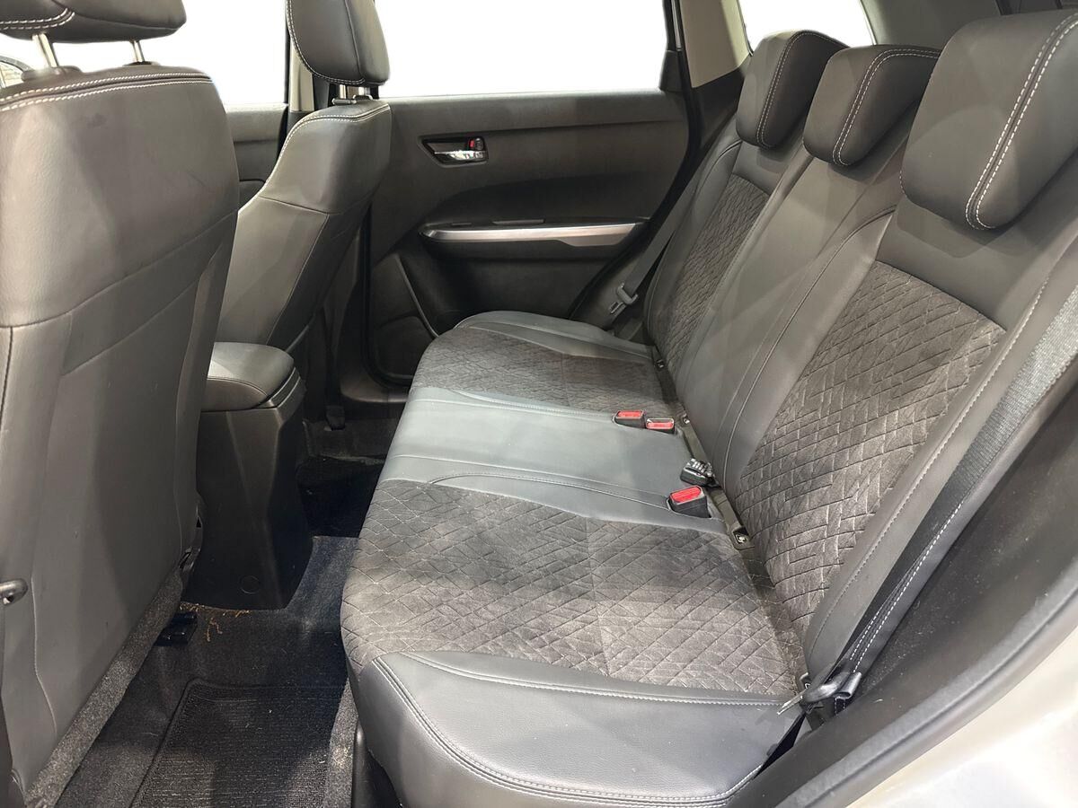 Billede af Suzuki Vitara 1,5 Hybrid Adventure AGS 102HK 5d 6g Aut.