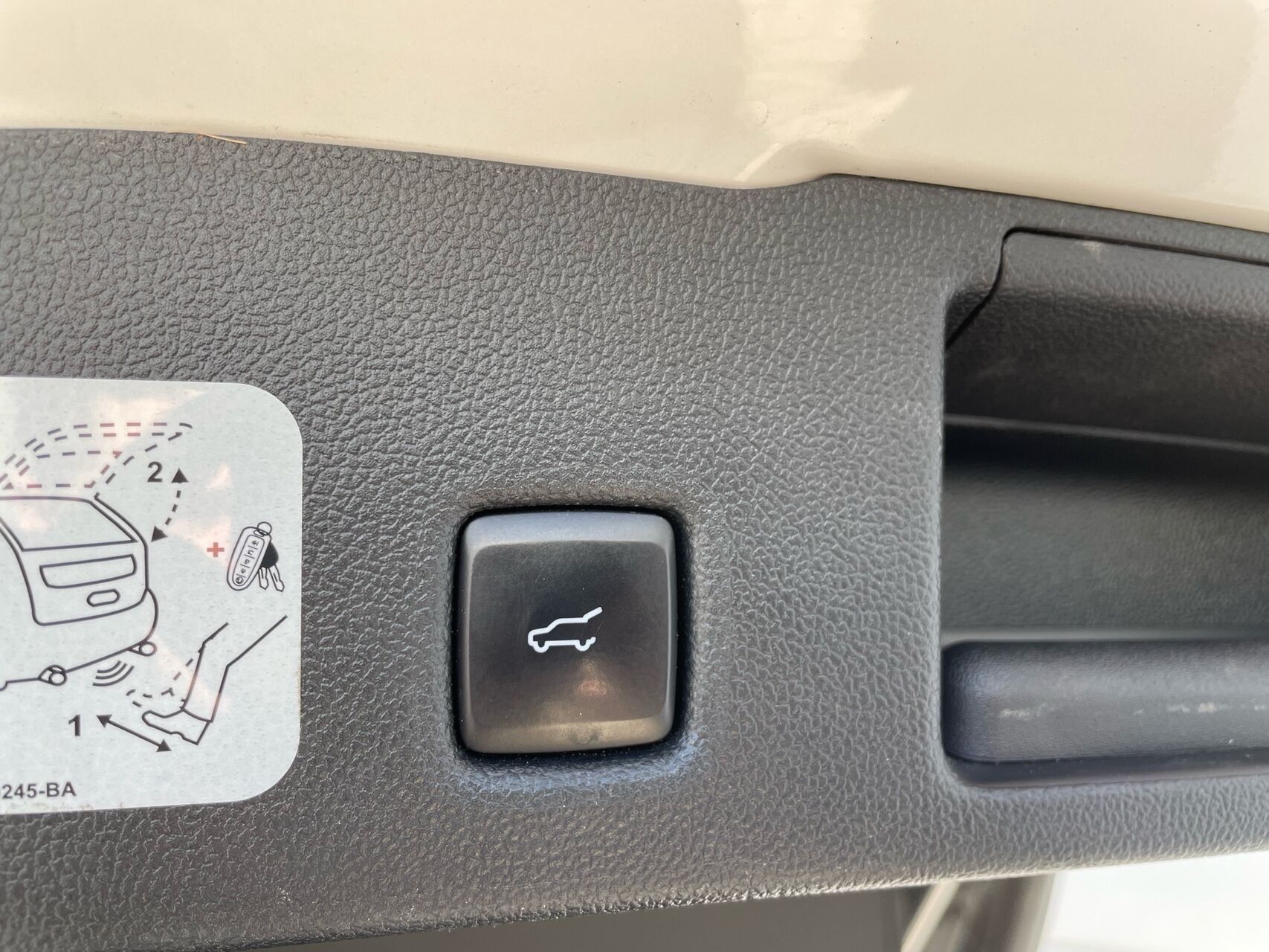 Billede af Ford Kuga 2,5 Plugin-hybrid Vignale CVT 225HK 5d Trinl. Gear
