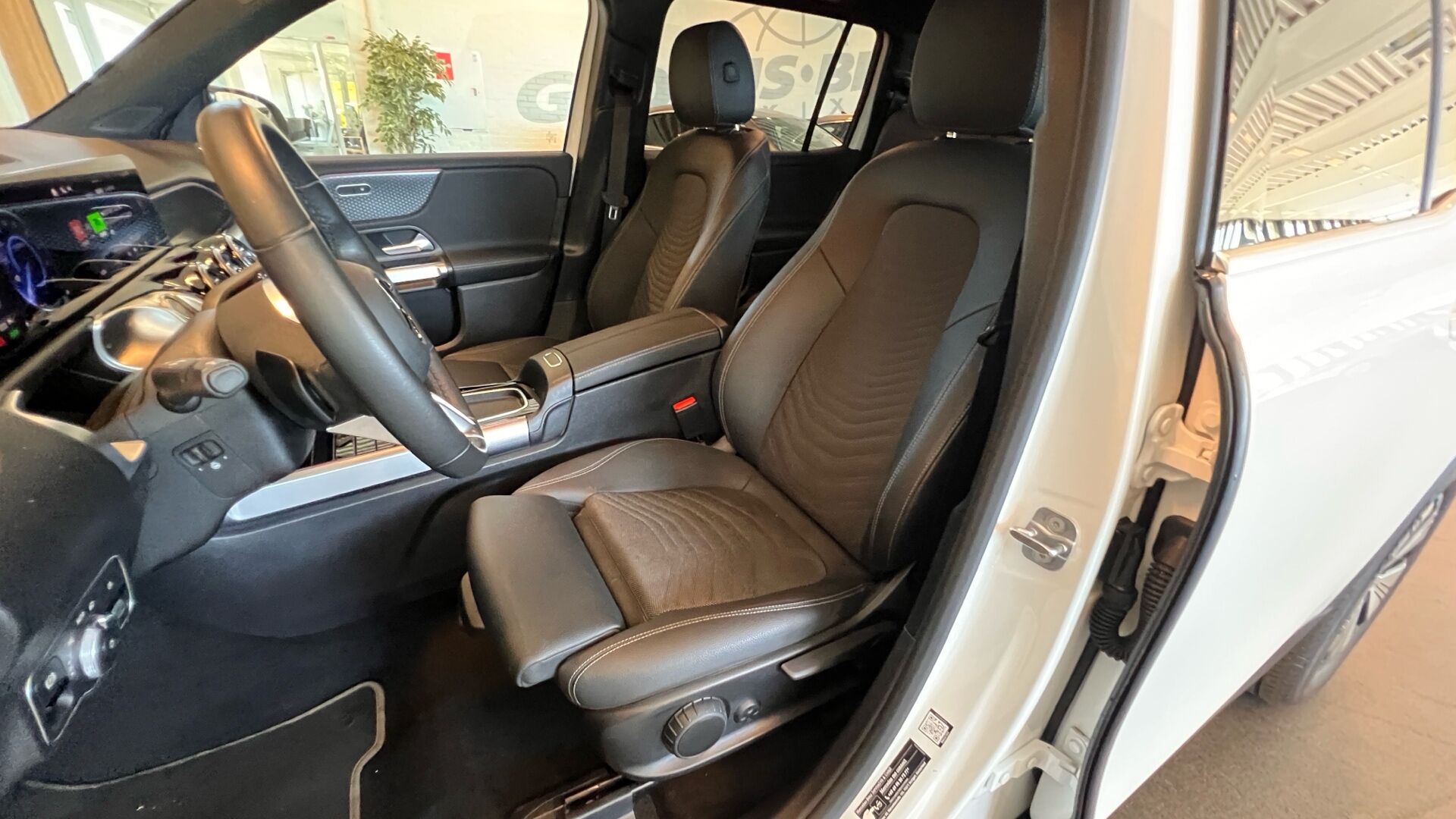 Billede af Mercedes-Benz EQB 250+ EL Progressive 190HK 5d Aut.