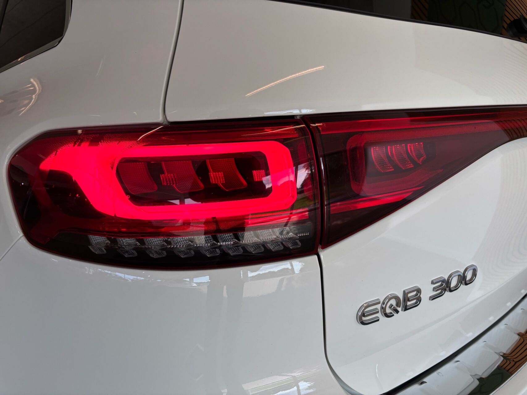Billede af Mercedes-Benz EQB 300 EL AMG Line 4Matic 228HK 5d Aut.