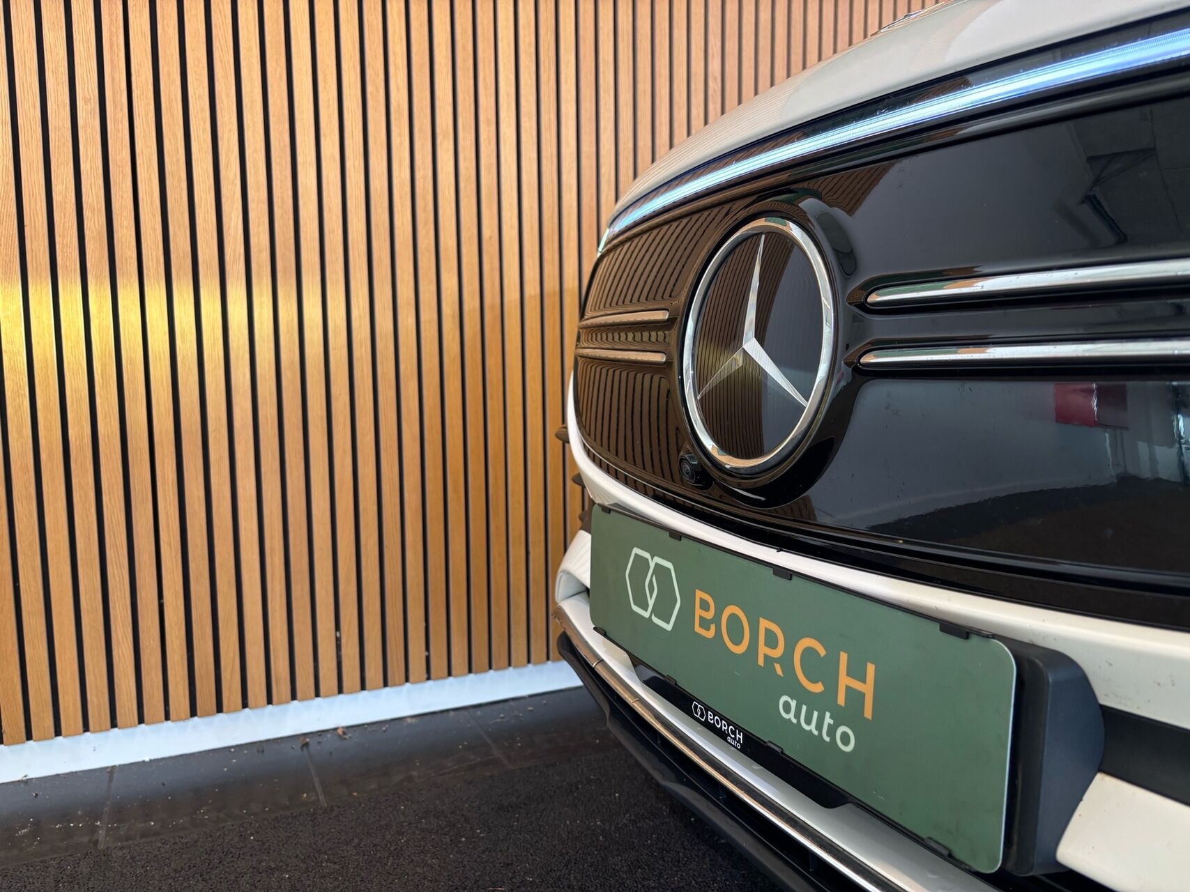 Billede af Mercedes-Benz EQB 300 EL AMG Line 4Matic 228HK 5d Aut.