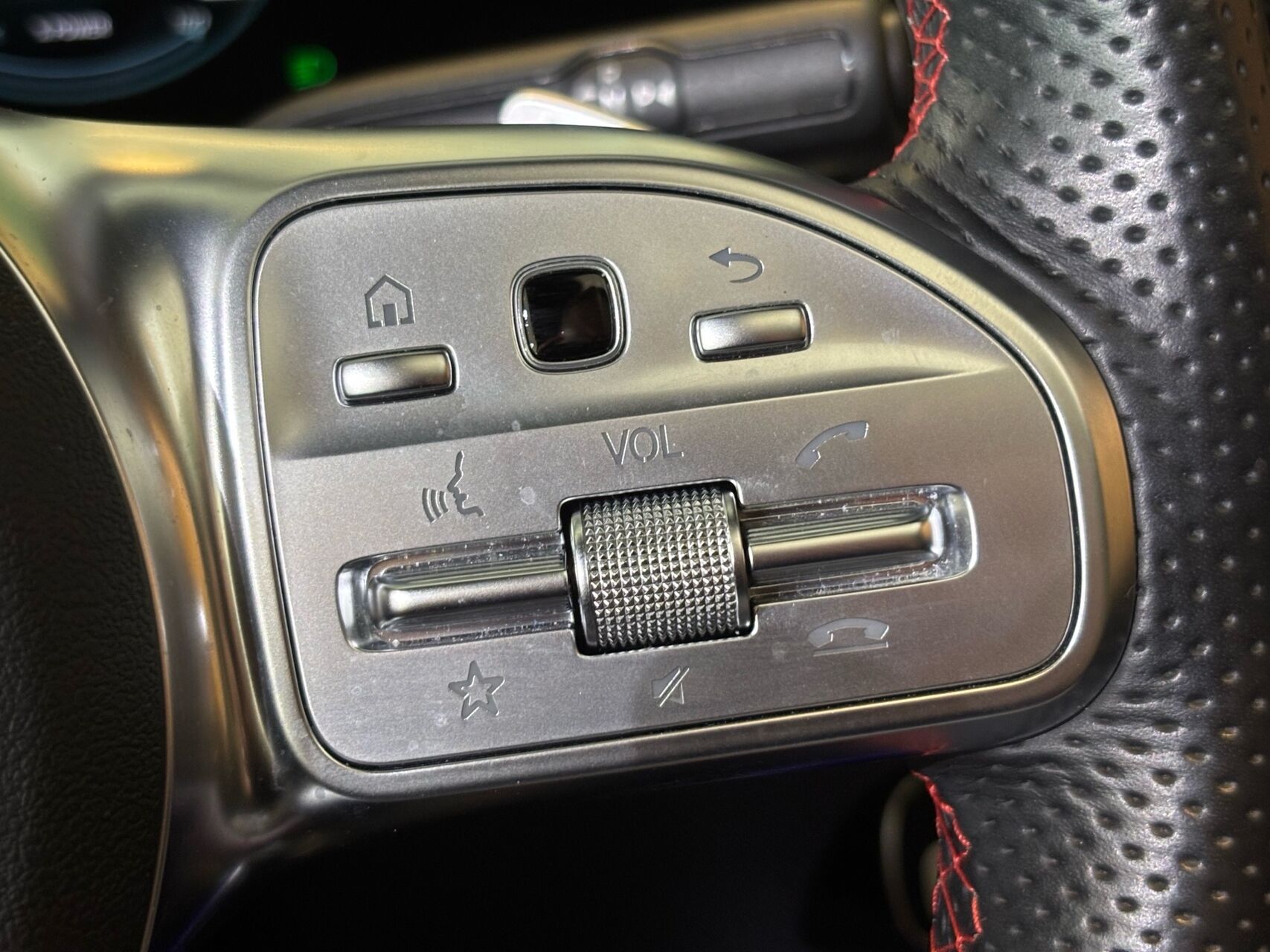 Billede af Mercedes-Benz EQB 300 EL AMG Line 4Matic 228HK 5d Aut.