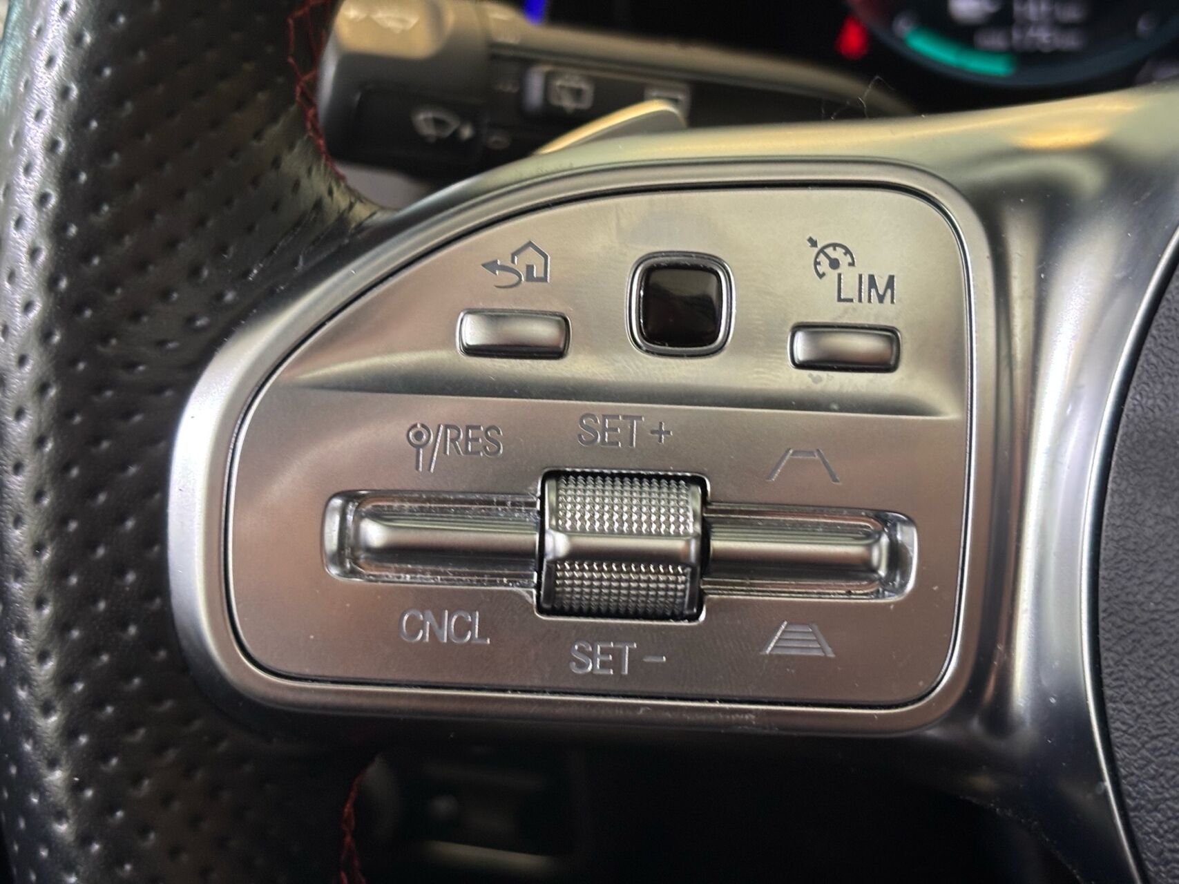 Billede af Mercedes-Benz EQB 300 EL AMG Line 4Matic 228HK 5d Aut.
