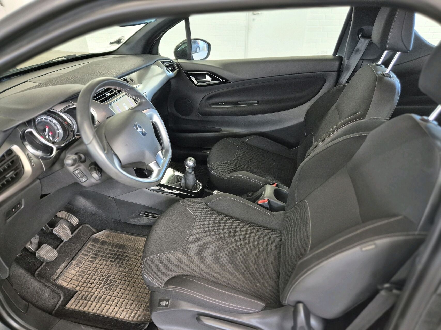 Billede af DS DS3 1,6 Blue HDi Style start/stop 100HK 3d