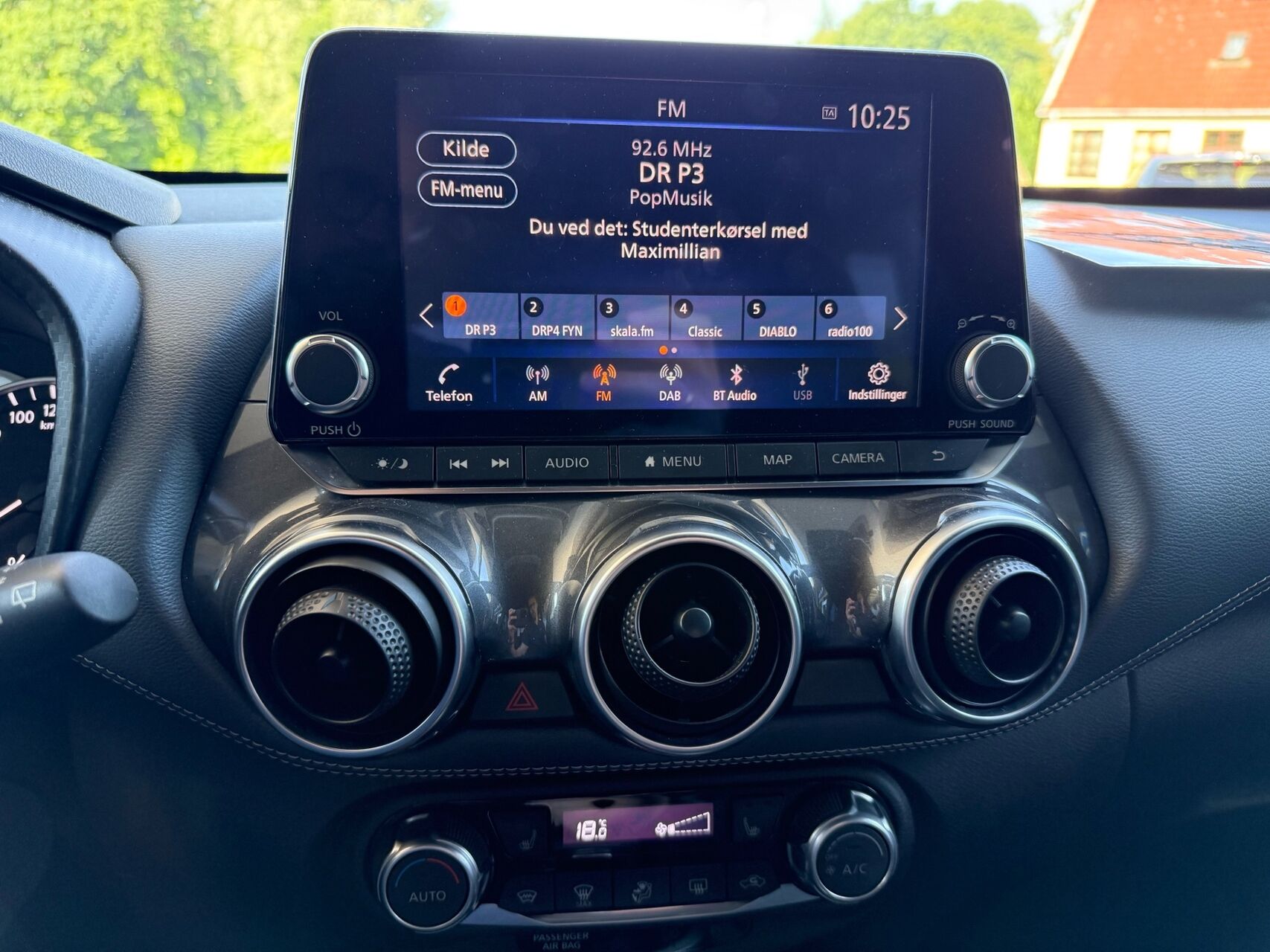 Billede af Nissan Juke 1,0 Dig-T N-Connecta DCT 114HK 5d 7g Aut.