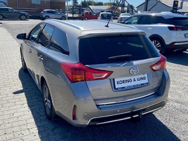 Billede af Toyota Auris Touring Sports 1,6 Valvematic T2 Premium 132HK Stc 6g