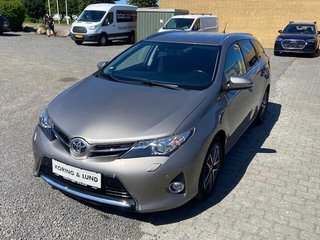 Billede af Toyota Auris Touring Sports 1,6 Valvematic T2 Premium 132HK Stc 6g