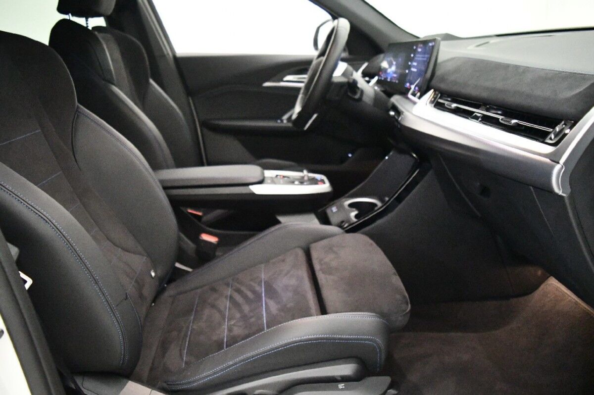 Billede af BMW iX2 eDrive20 EL M-Sport 204HK 5d Aut.