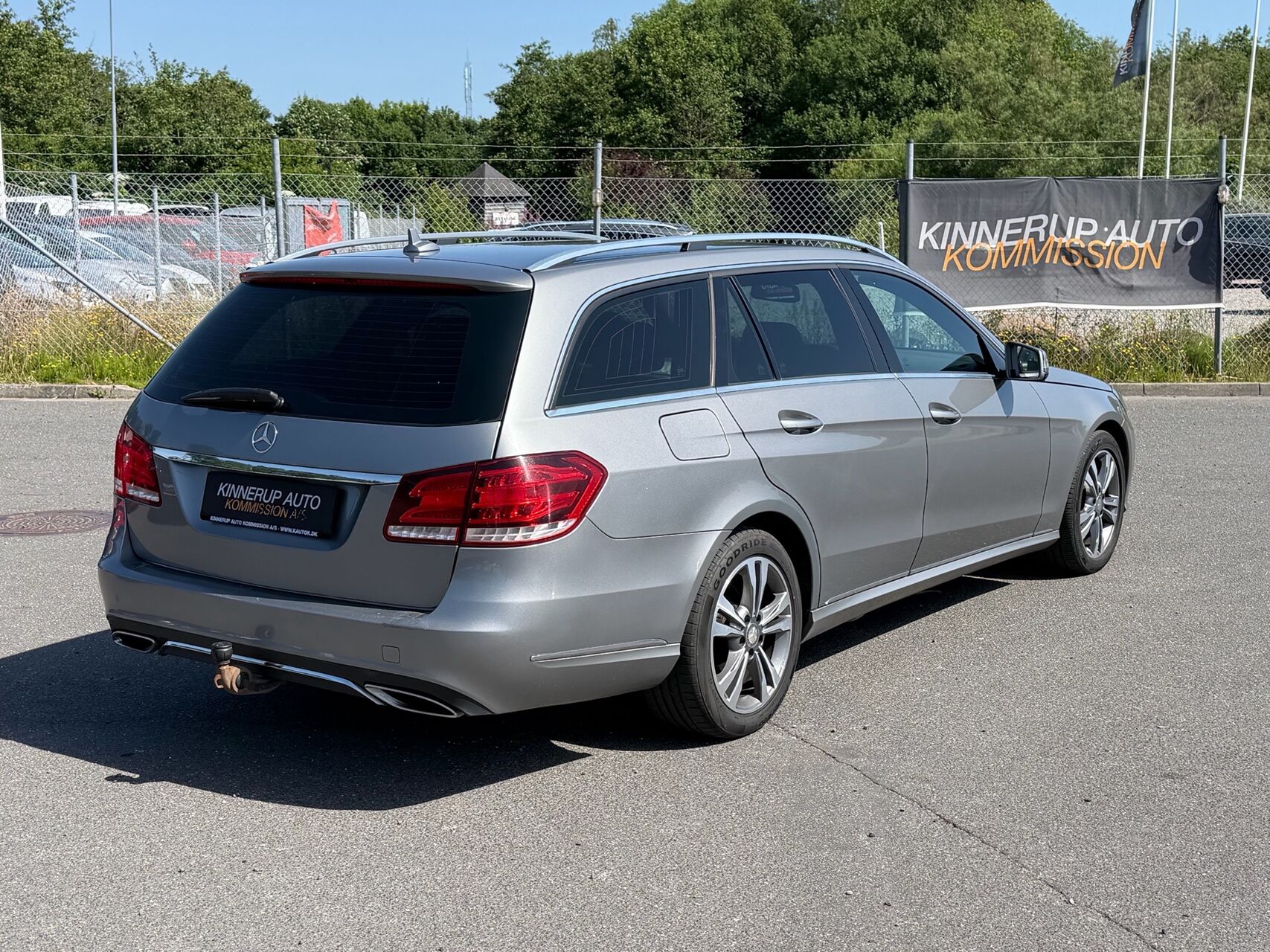 Billede af Mercedes-Benz E220 d T 2,1 Bluetec 9G-Tronic 170HK Stc 9g Aut.