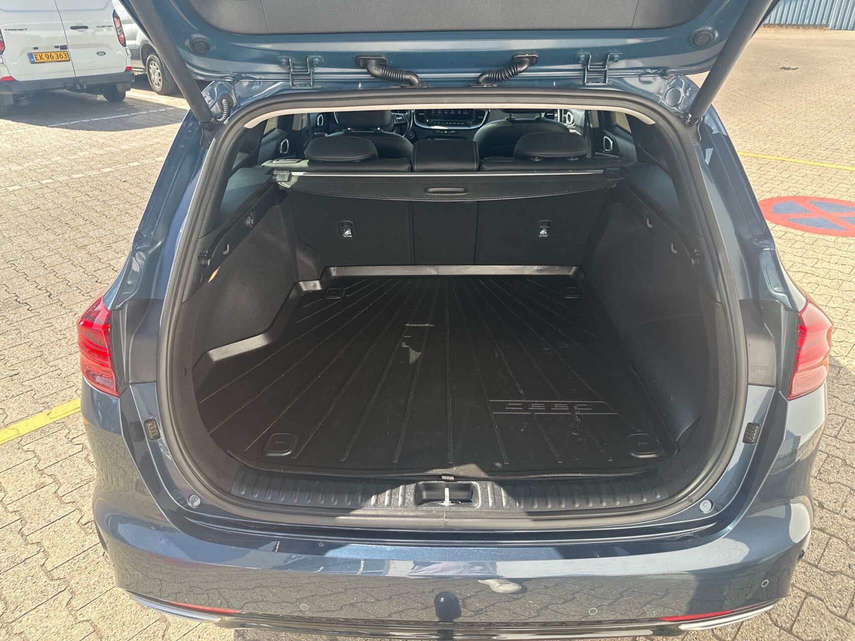 Billede af Kia Ceed SW 1,6 GDI PHEV  Plugin-hybrid Upgrade DCT 141HK Stc 6g Aut.